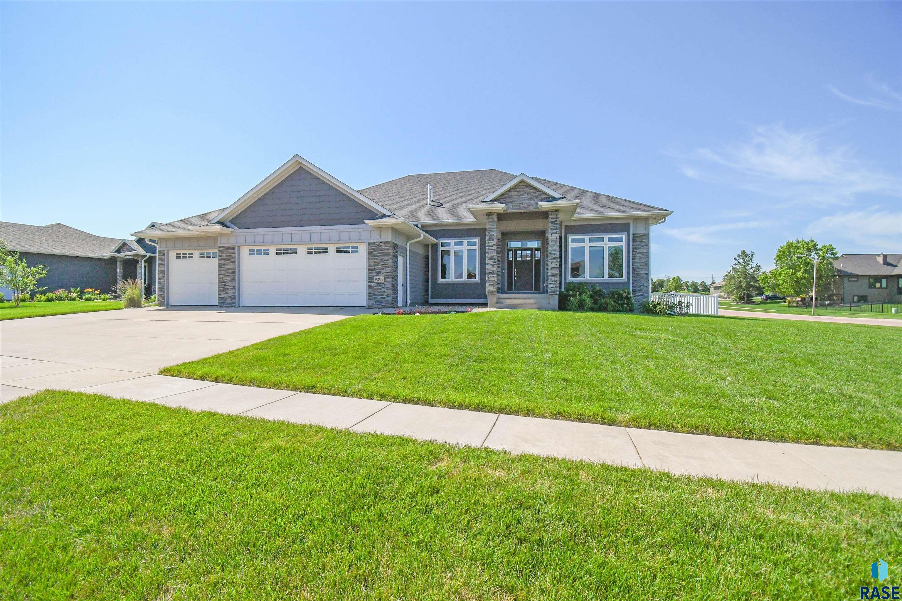 9209 W Dragonfly Drive — photo