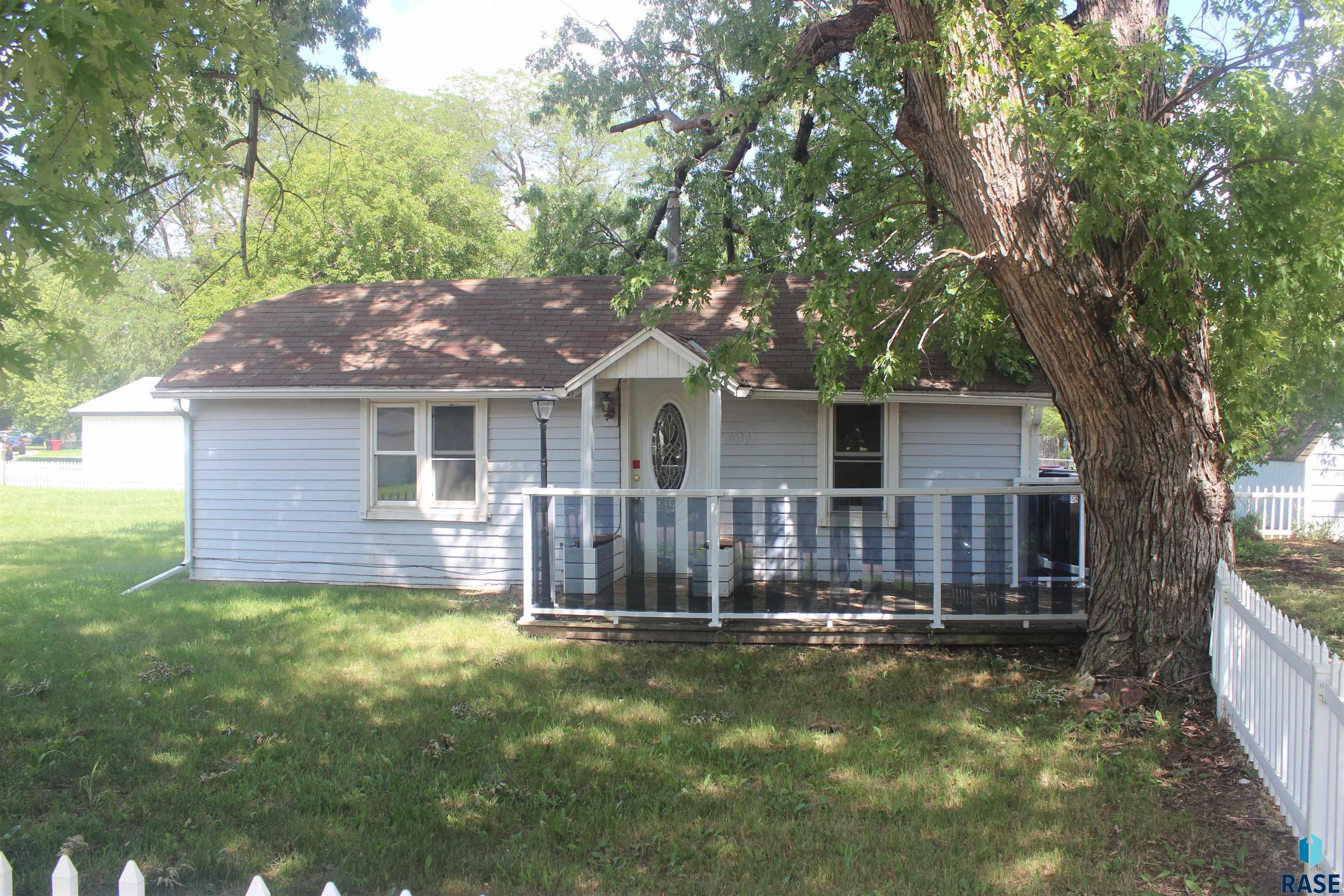 1014 Kennedy Drive — photo