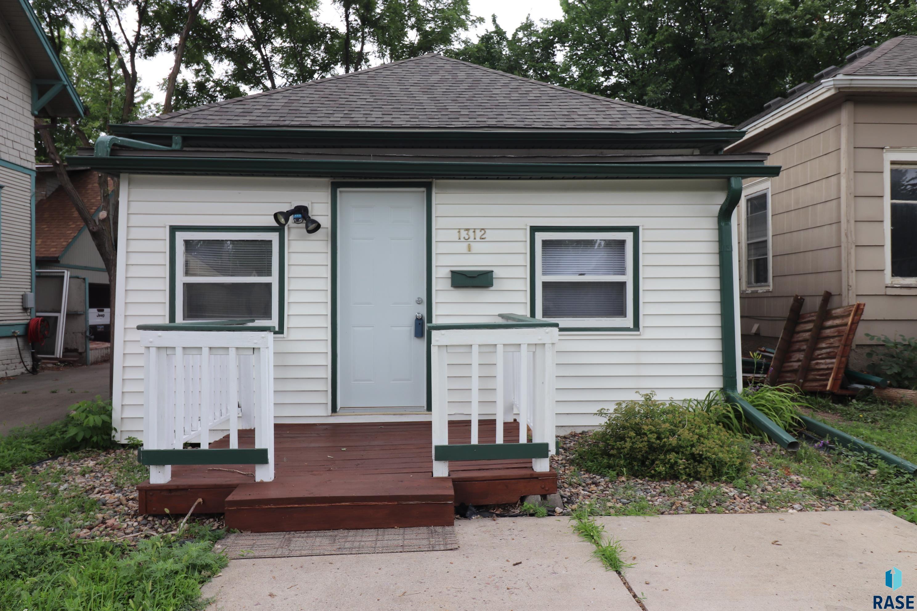 1312 E 5th Street — photo