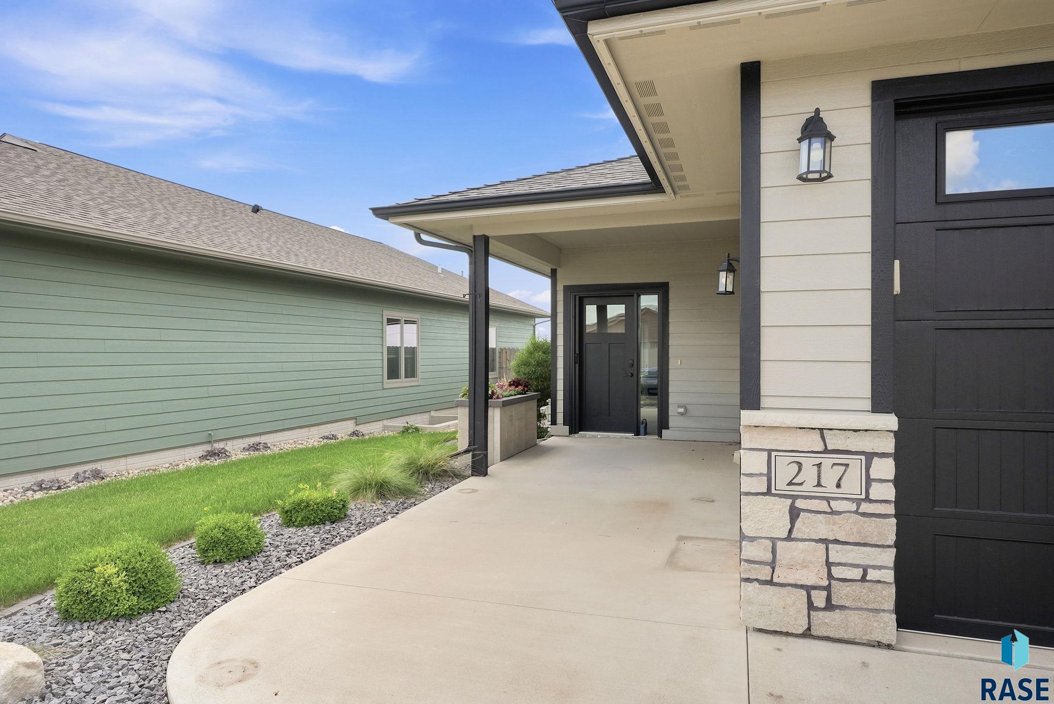 217 Devitt Drive, Harrisburg, SD 57032 — photo 3