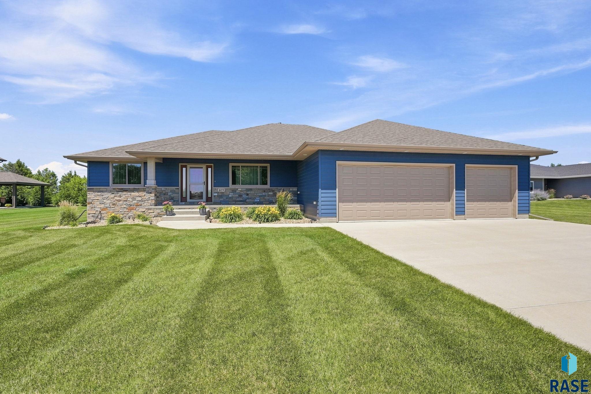109 Lake Ridge Drive — photo