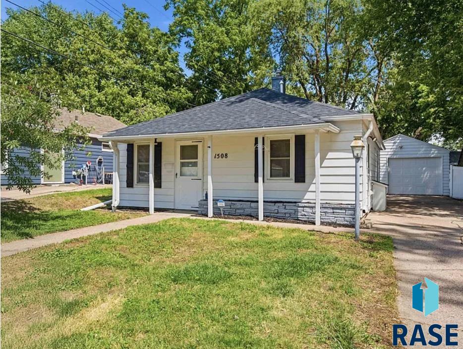 1508 W 28th Street — photo