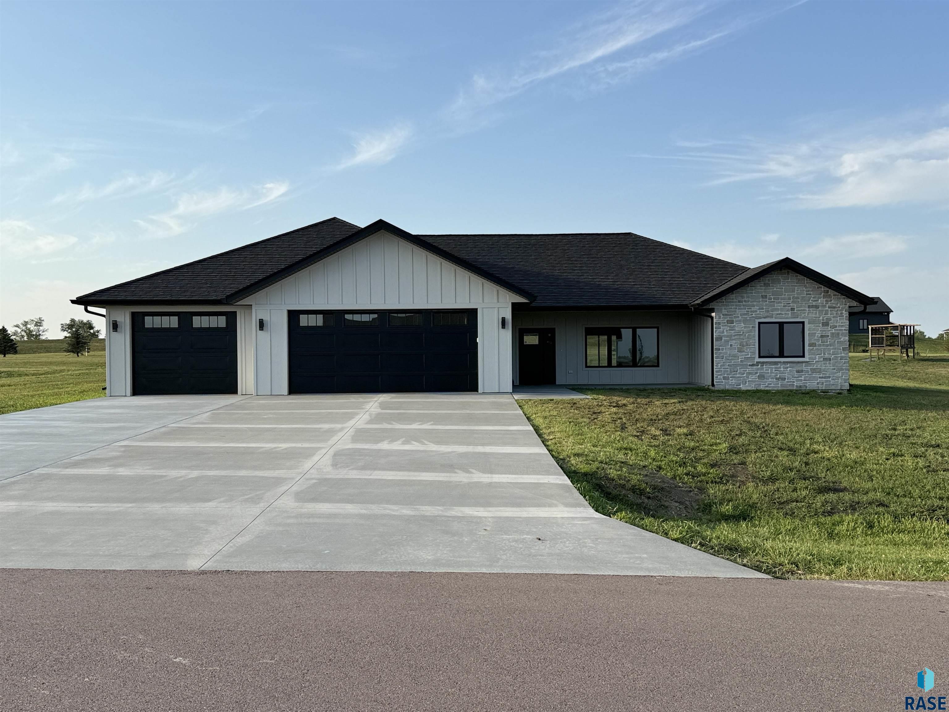 106 Caleb Court — photo