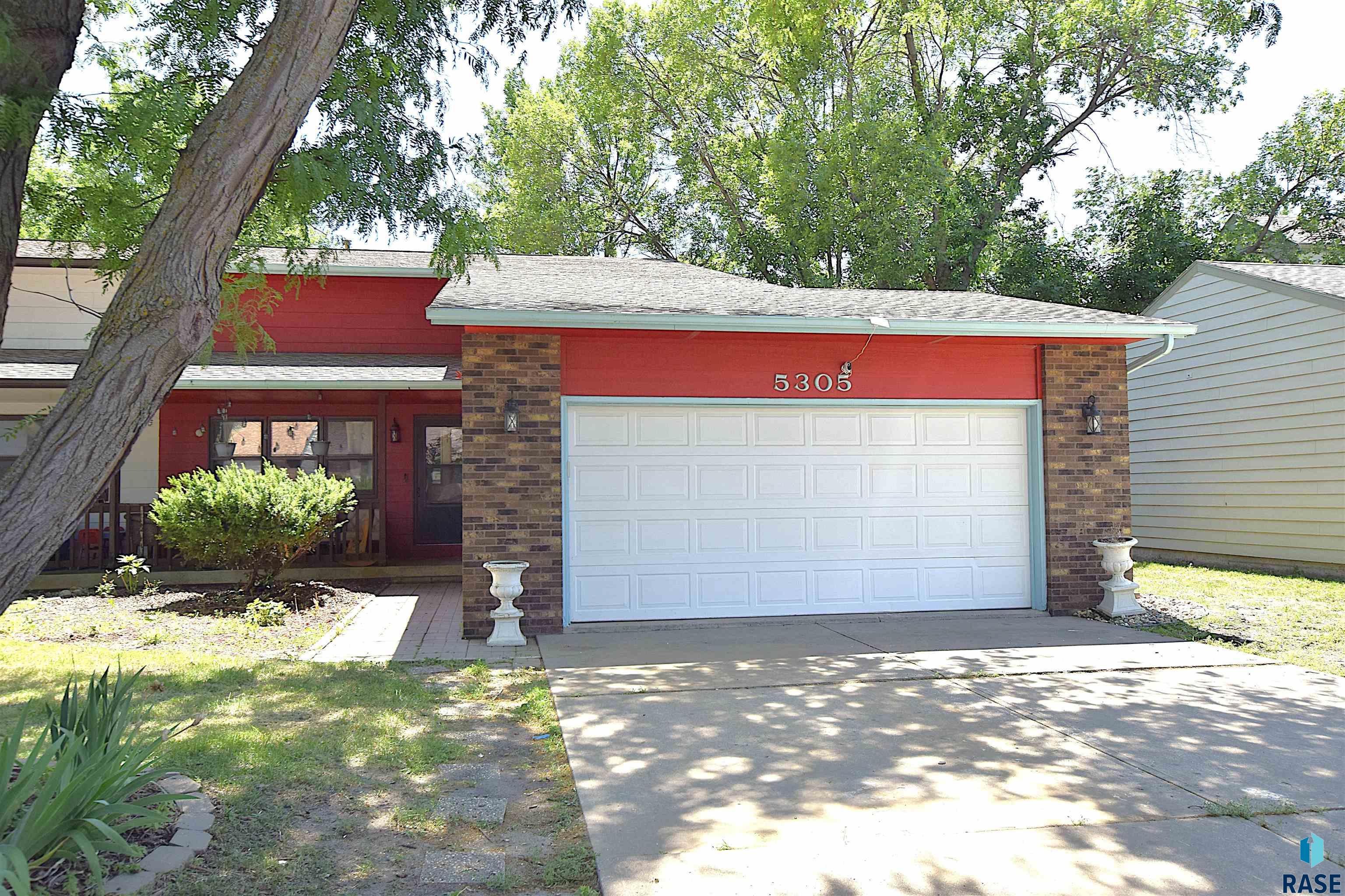 5305 W Birnhamwood Drive — photo