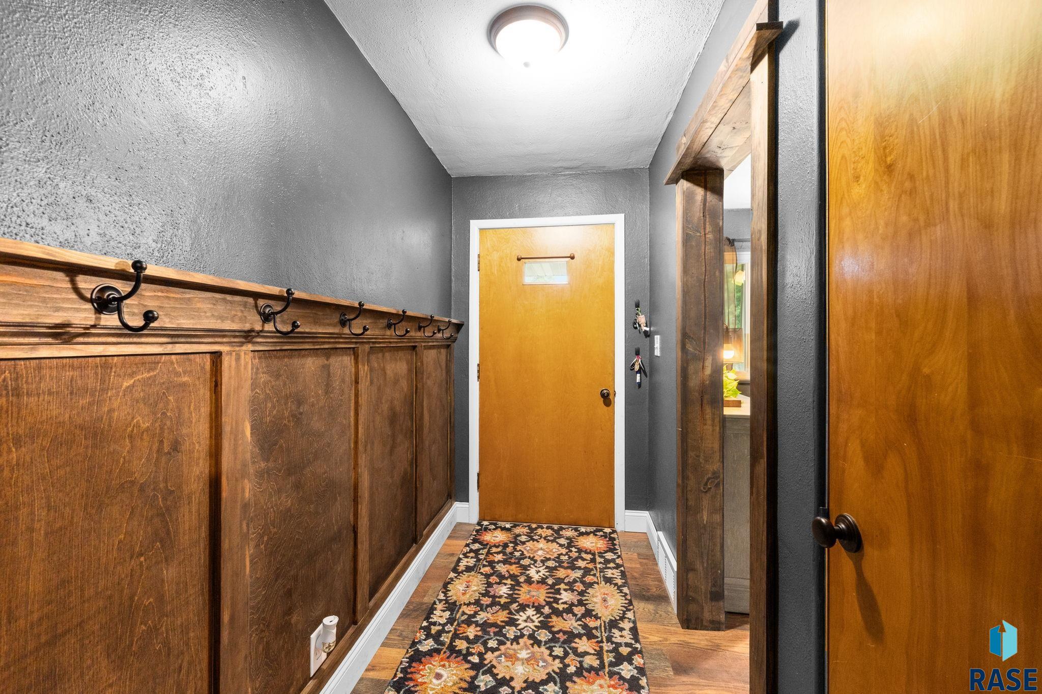 1024 3rd Street, Garretson, SD 57030 — photo 2