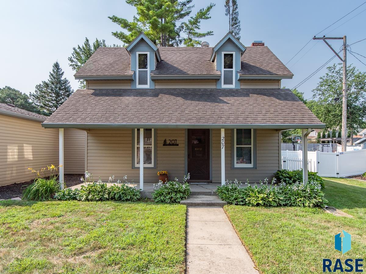 207 E 30th Street, Sioux Falls, SD 57105 — photo 2