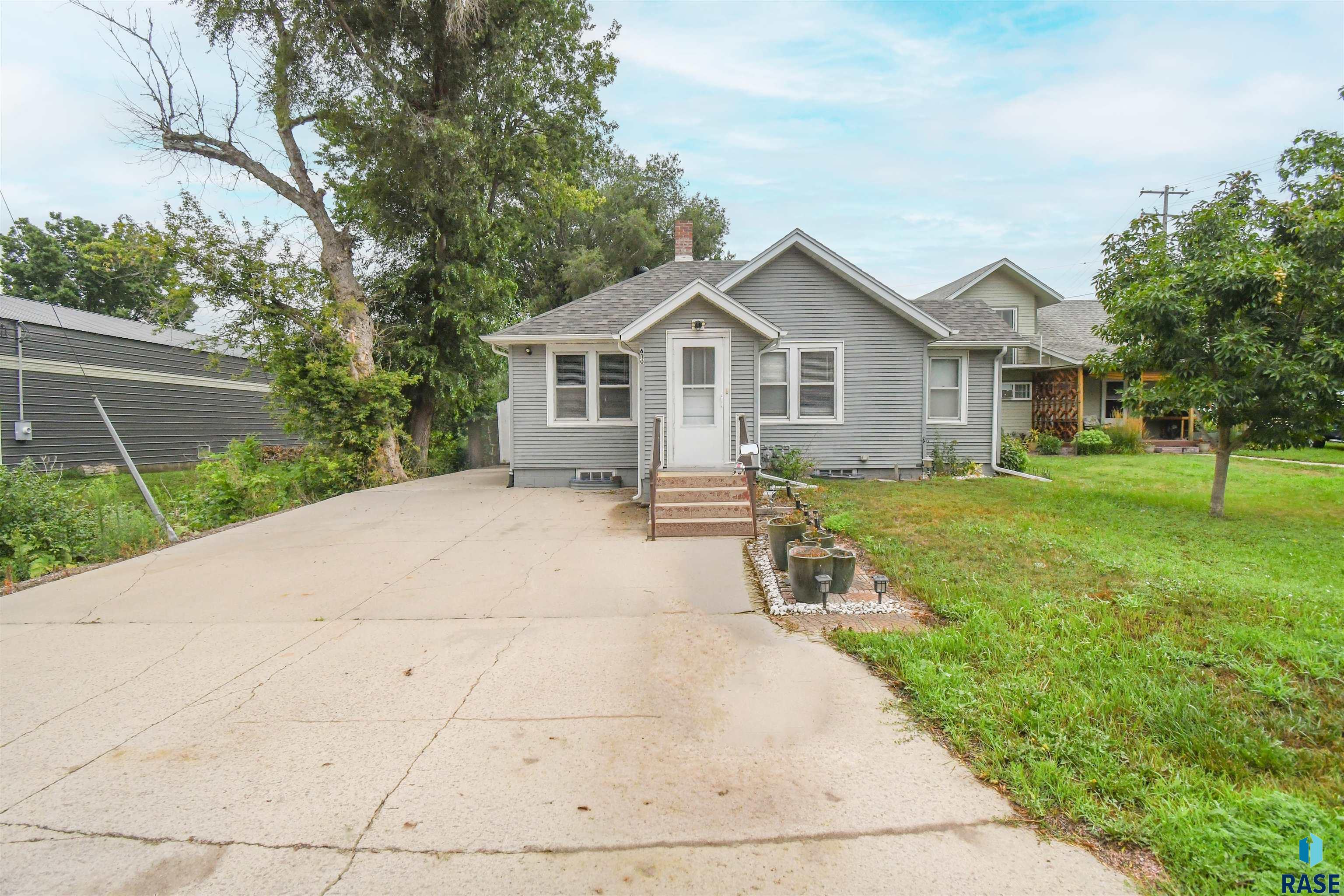 610 E 3rd Street, Dell Rapids, SD 57022 — photo 2