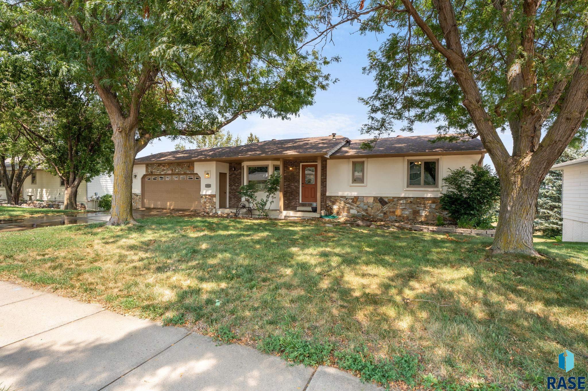5800 Coughran Court — photo