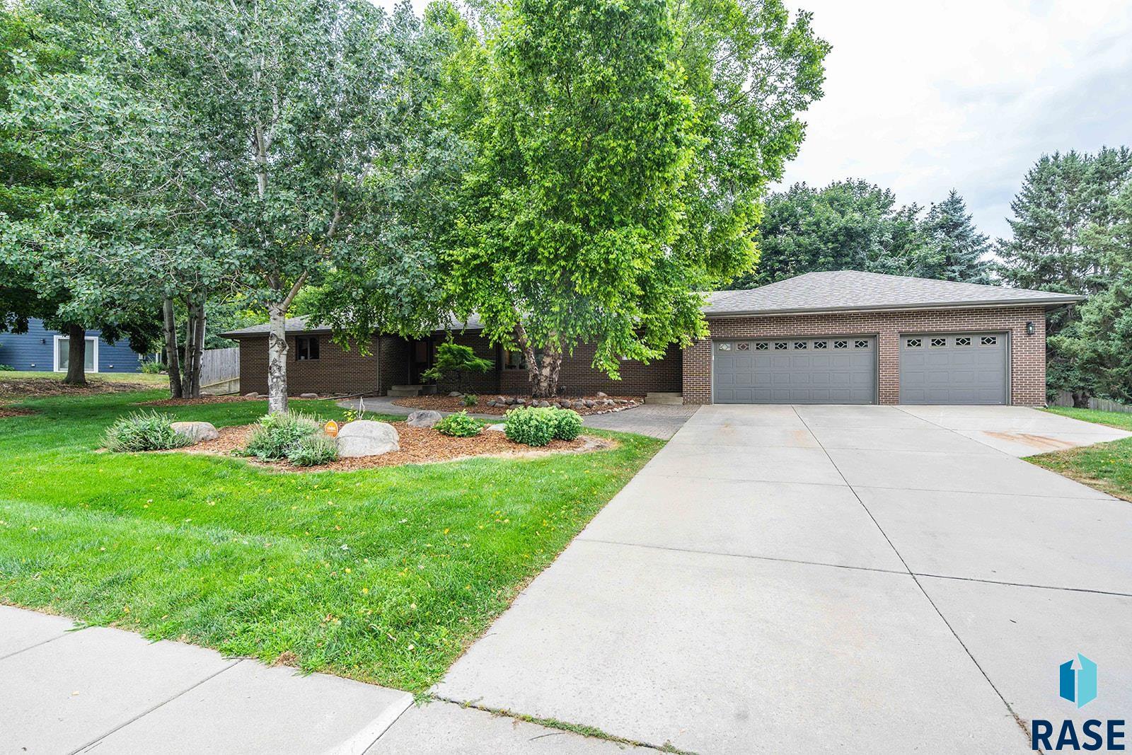 1008 W Batcheller Lane — photo