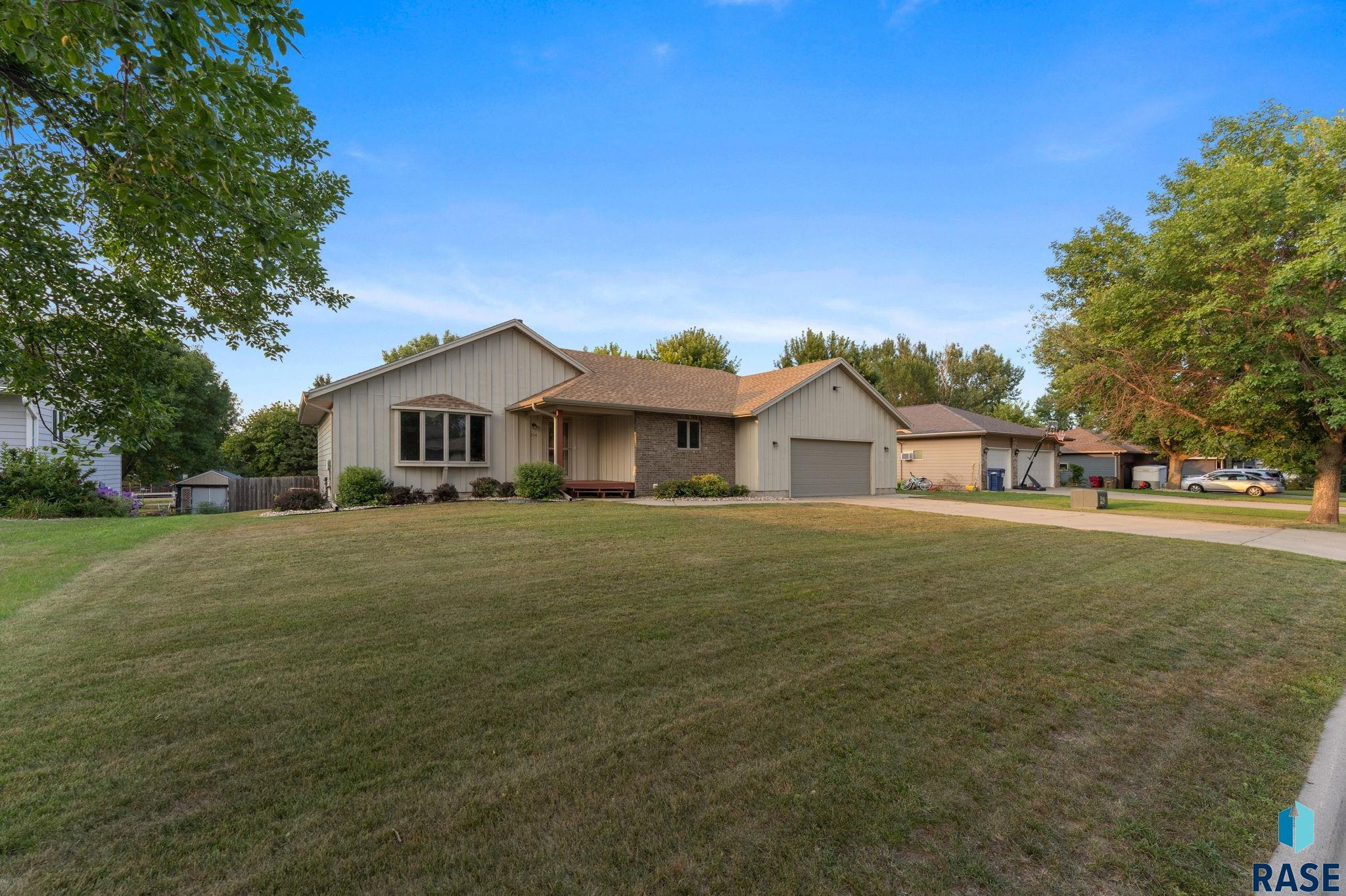 104 E 9th Street, Crooks, SD 57020 — photo 3