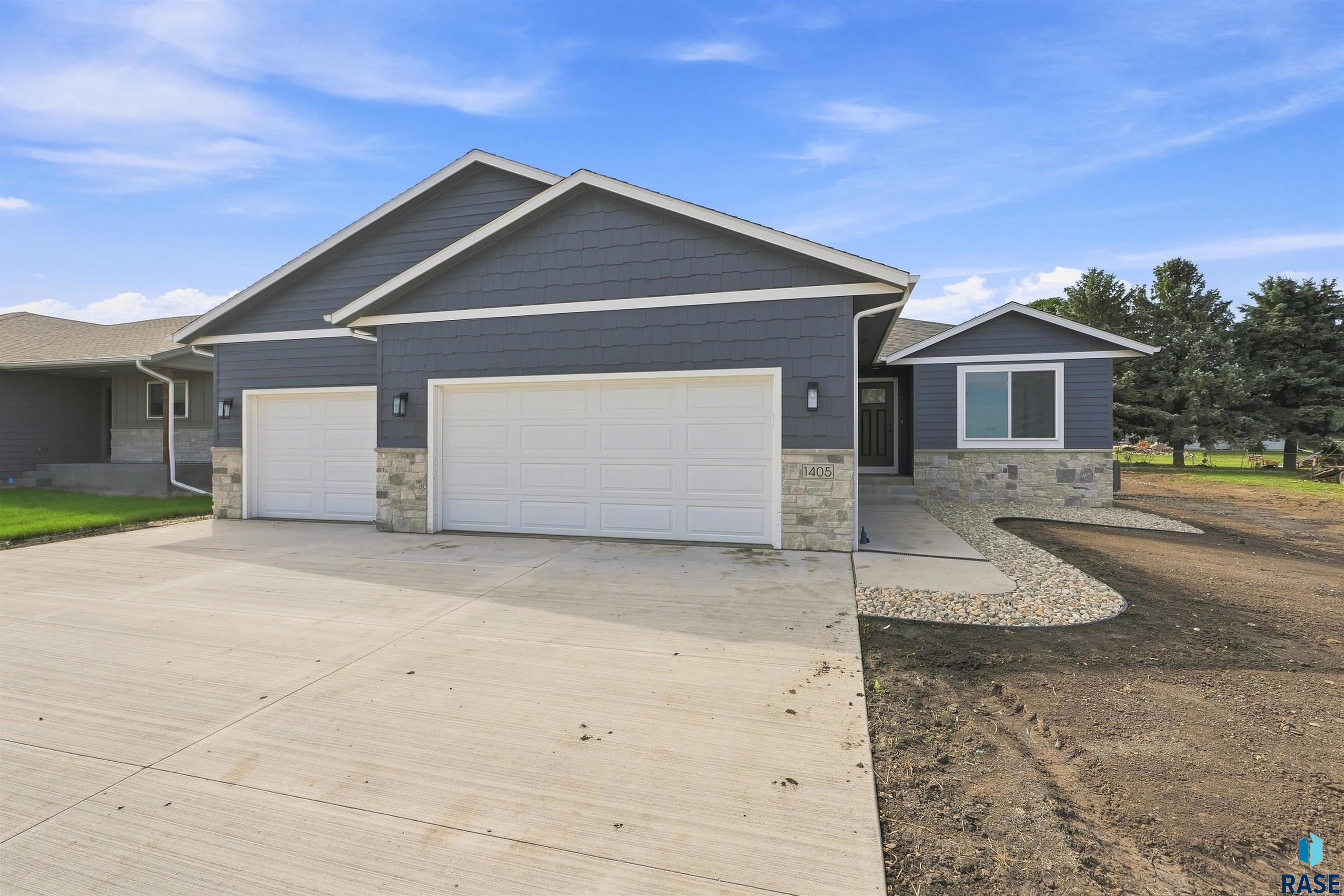 1405 E Carol Street — photo