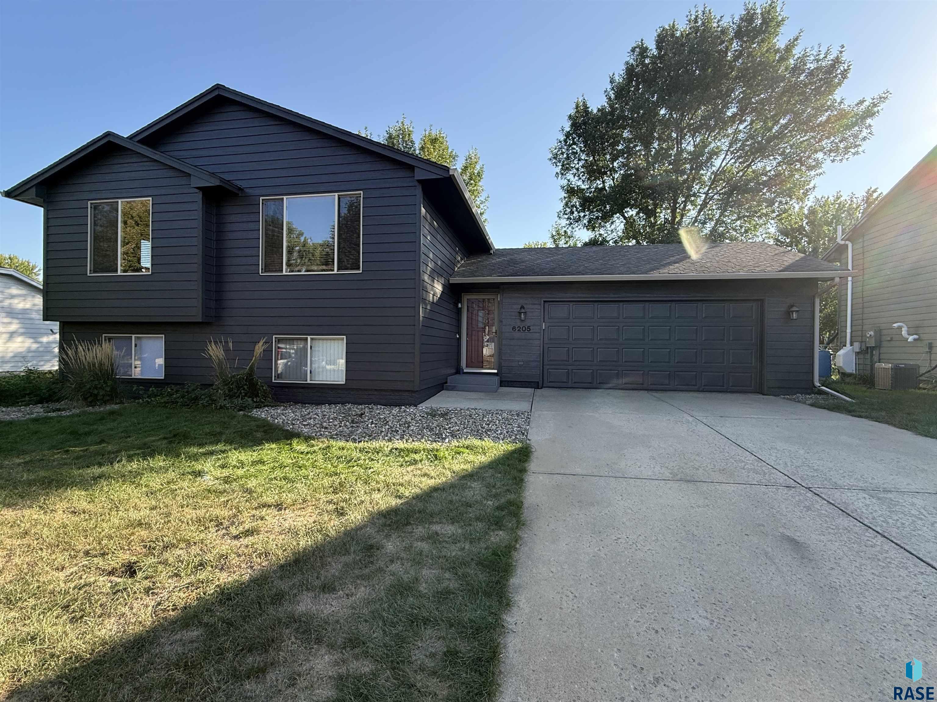 6205 W Jordan Drive — photo