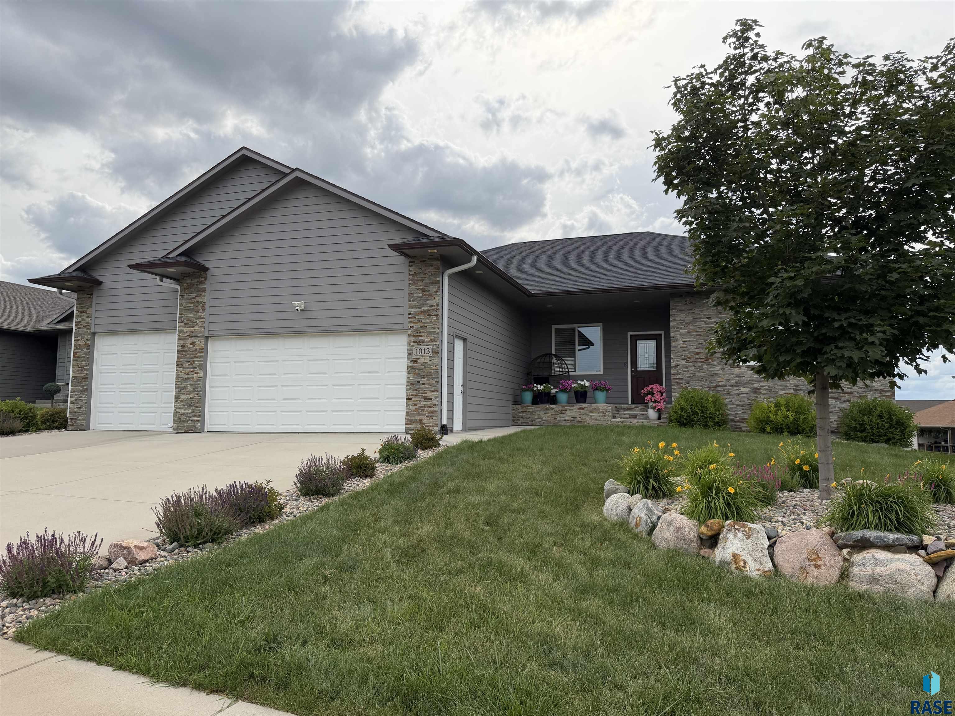 1013 N Danielle Drive — photo