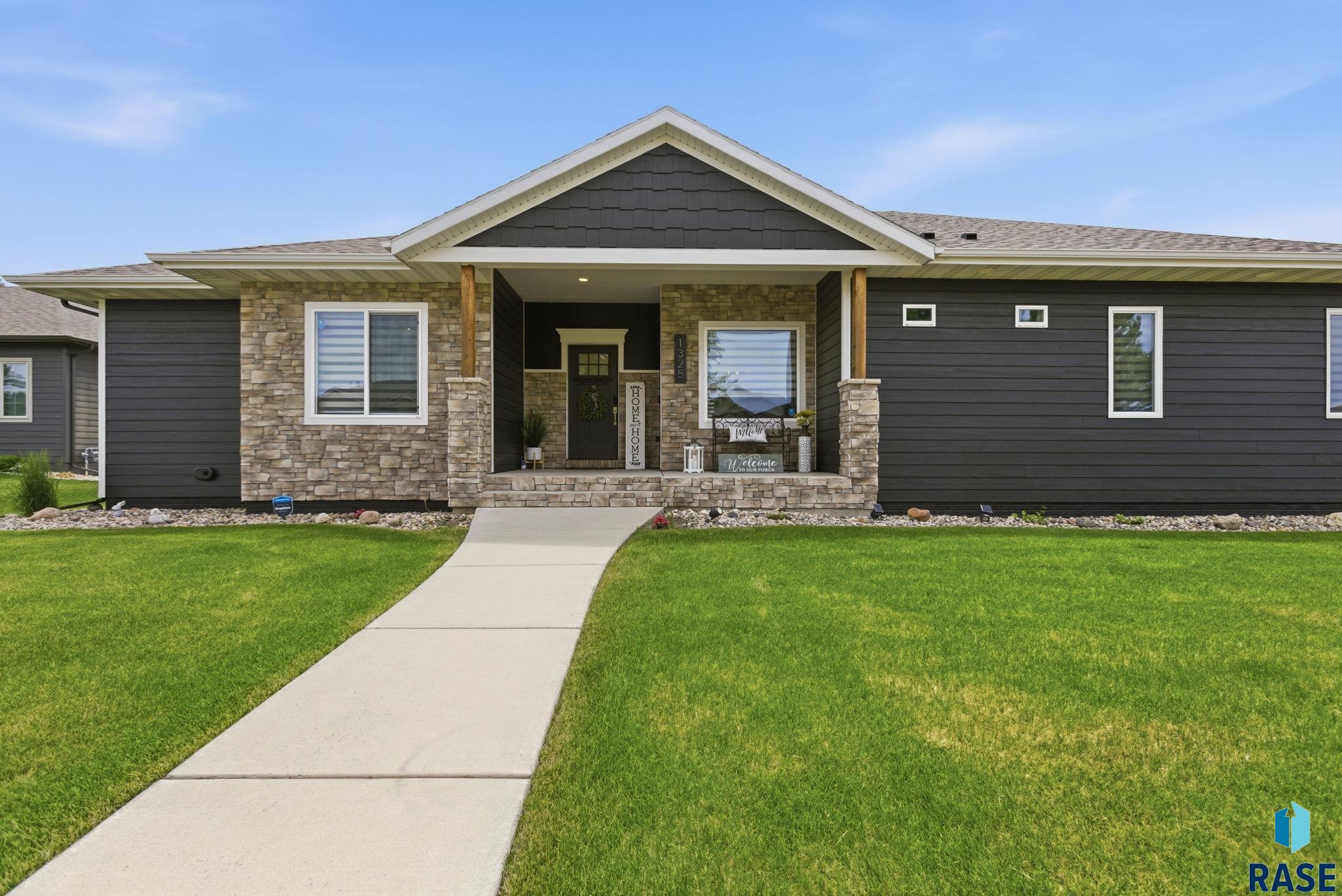1325 W Waterstone Drive — photo