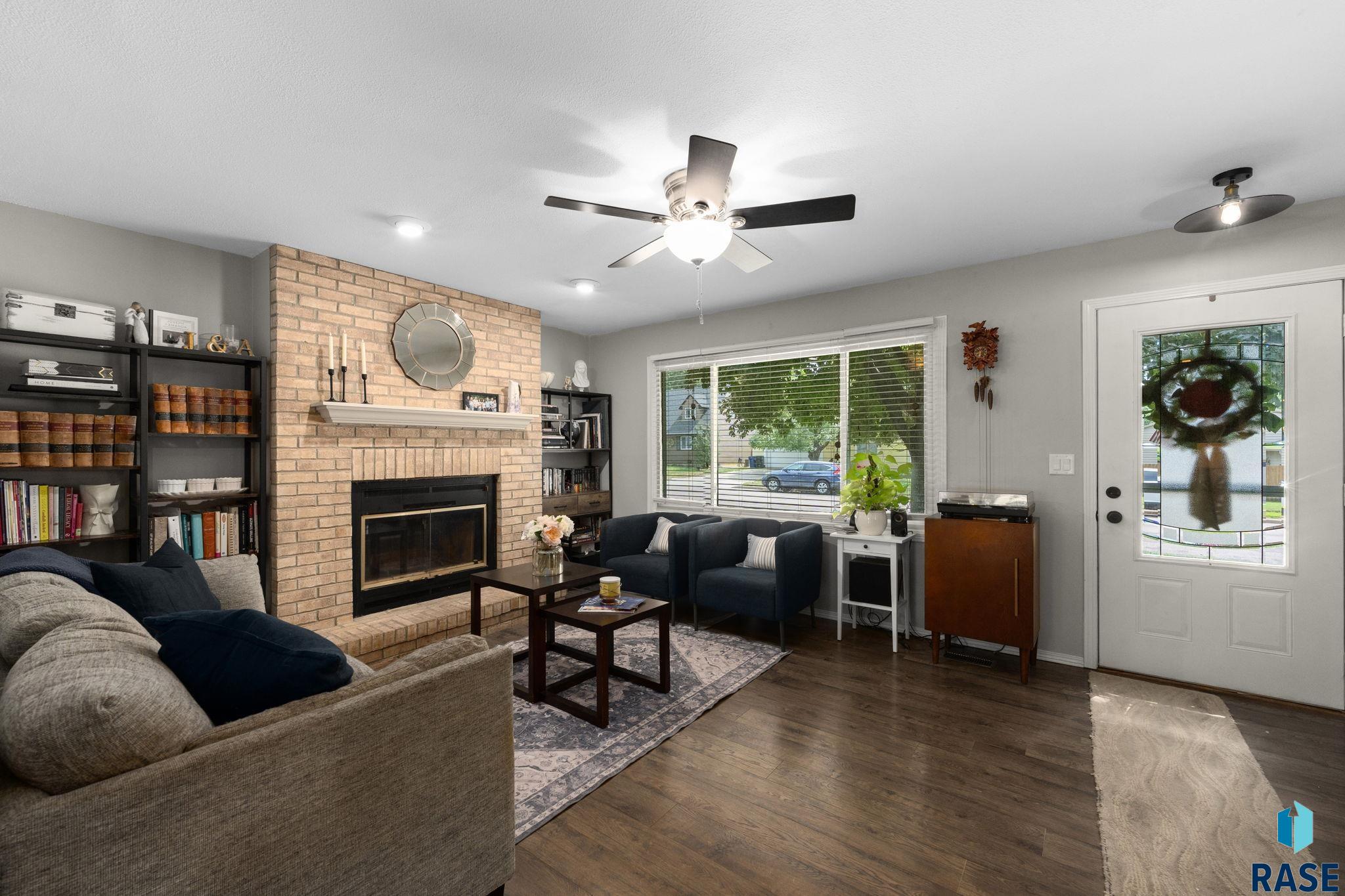 4416 E Oak Street, Sioux Falls, SD 57103 — photo 2