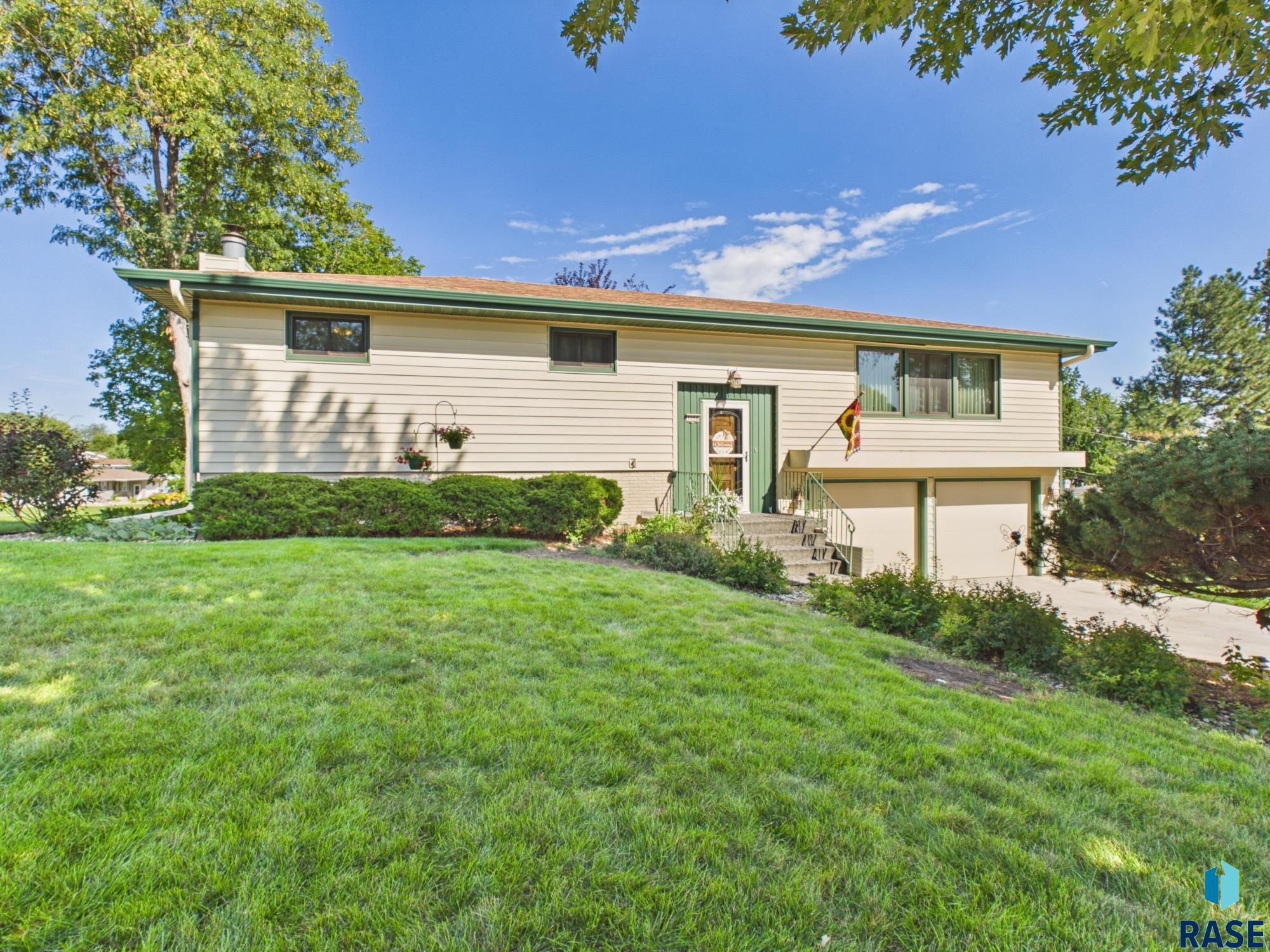 3200 S O'Gorman Drive — photo