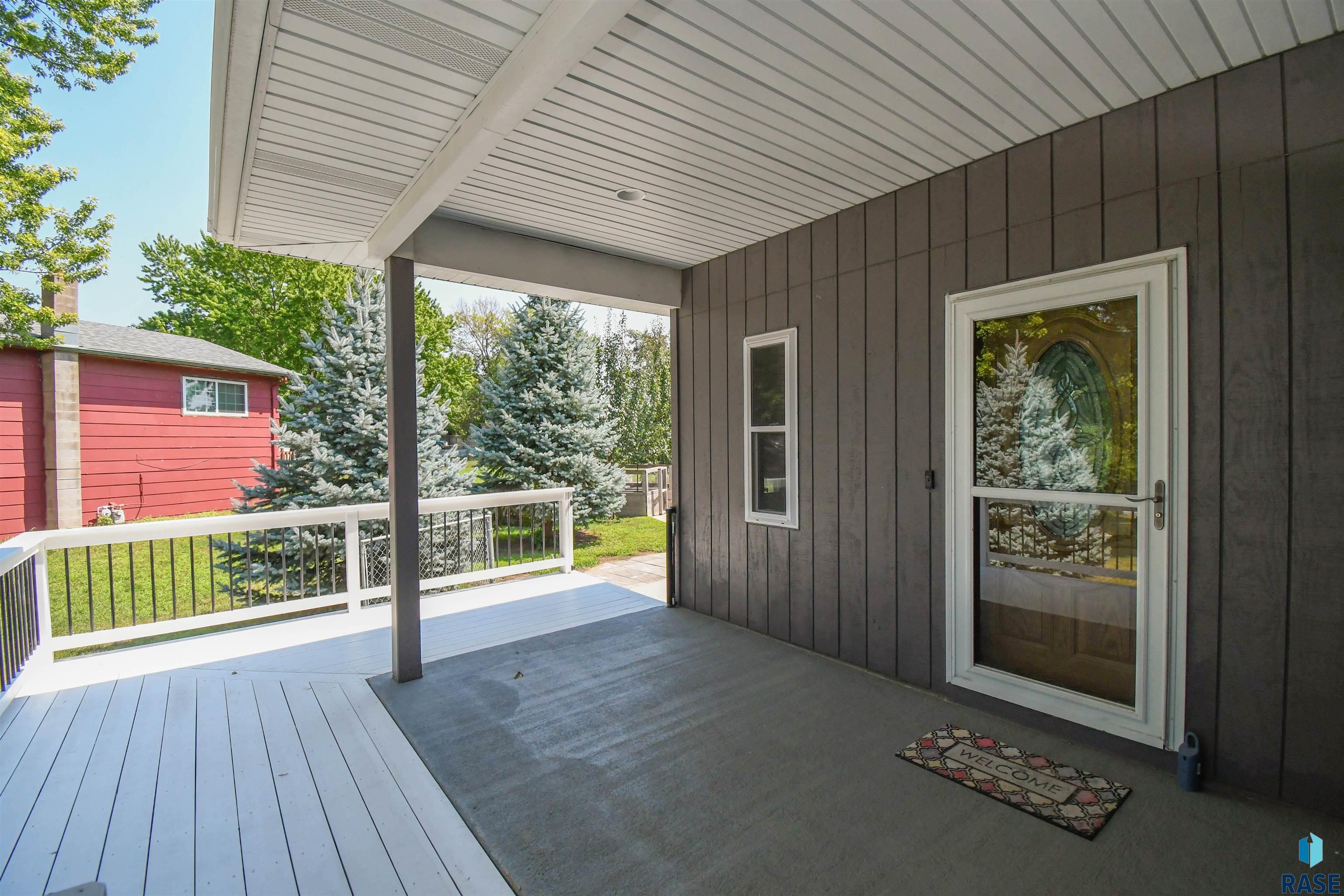 218 Douglas Boulevard, Baltic, SD 57003 — photo 2