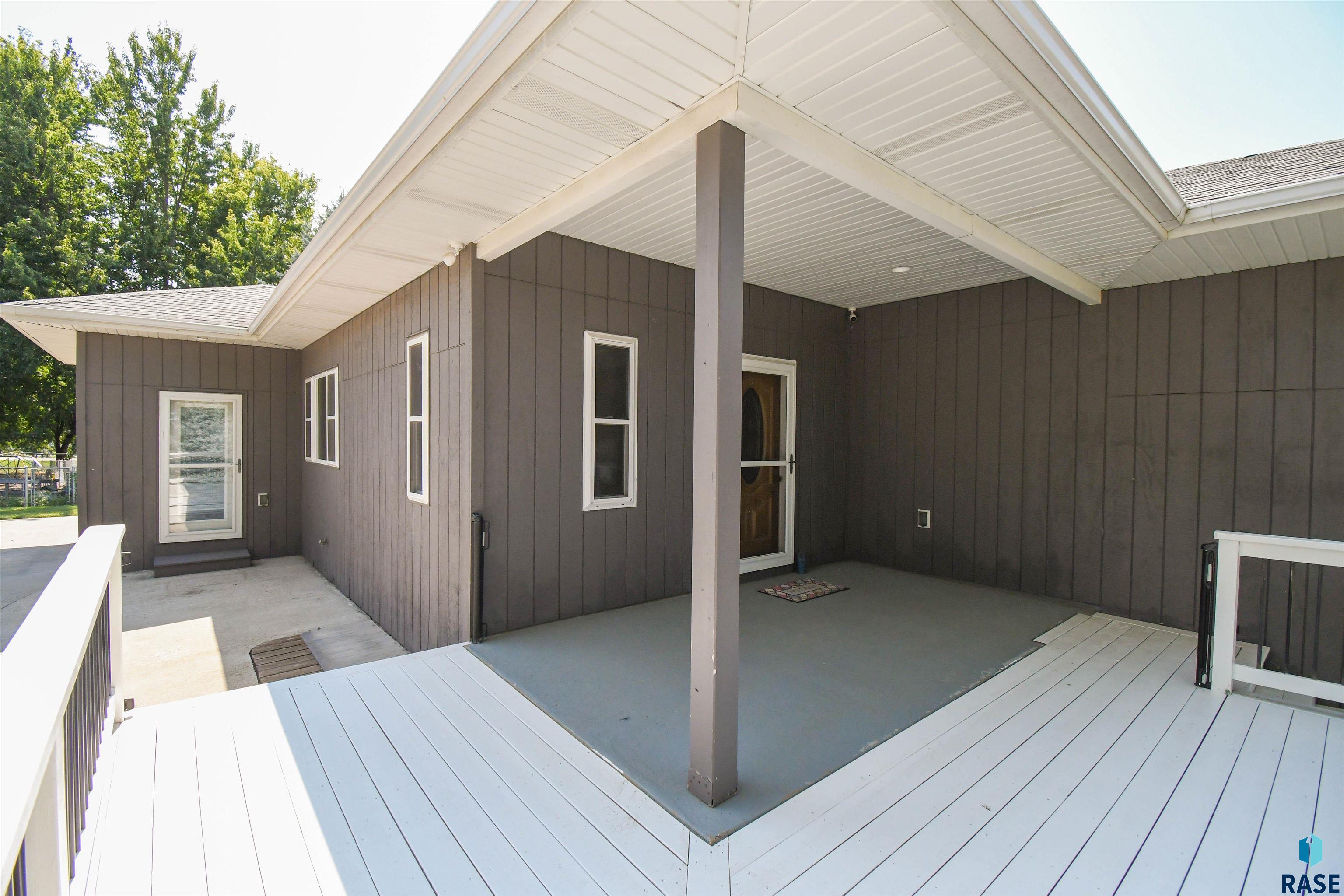 218 Douglas Boulevard, Baltic, SD 57003 — photo 3