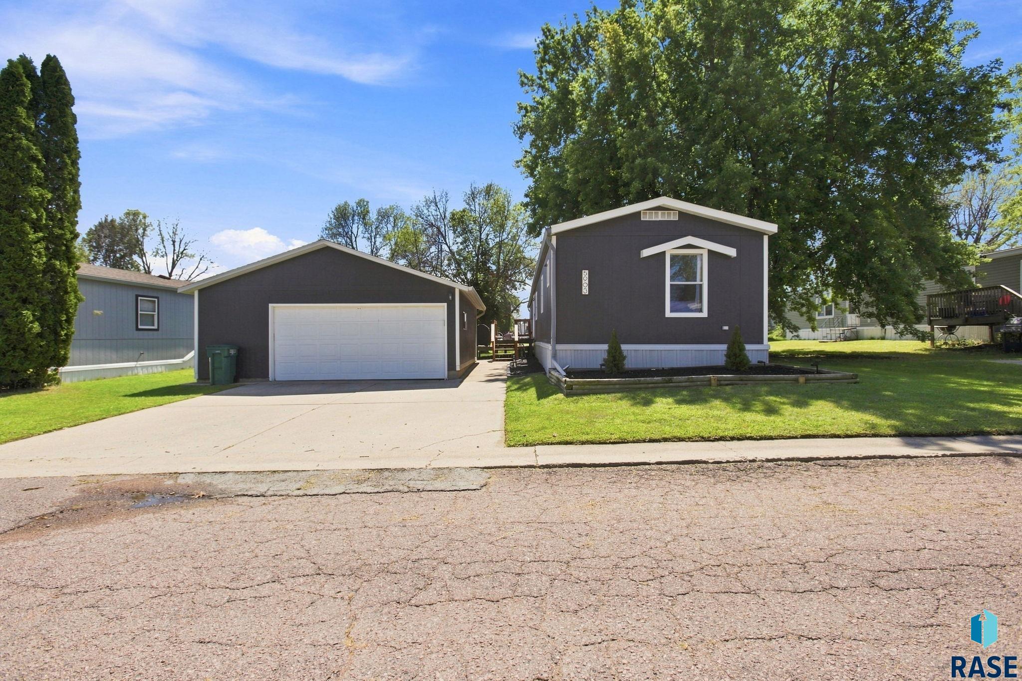 5903 W Falcon Place — photo