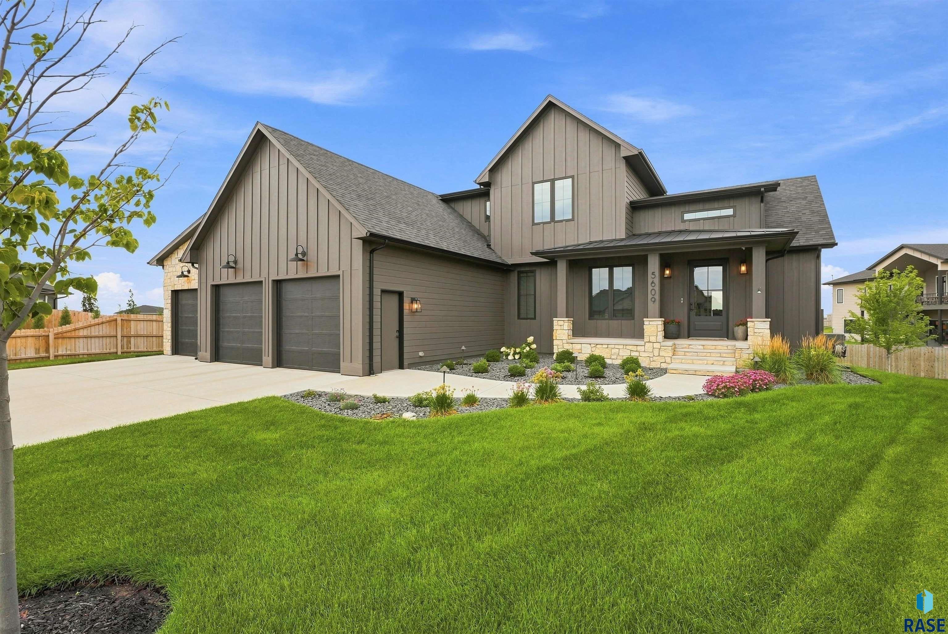 5609 E Canter Ridge Circle — photo