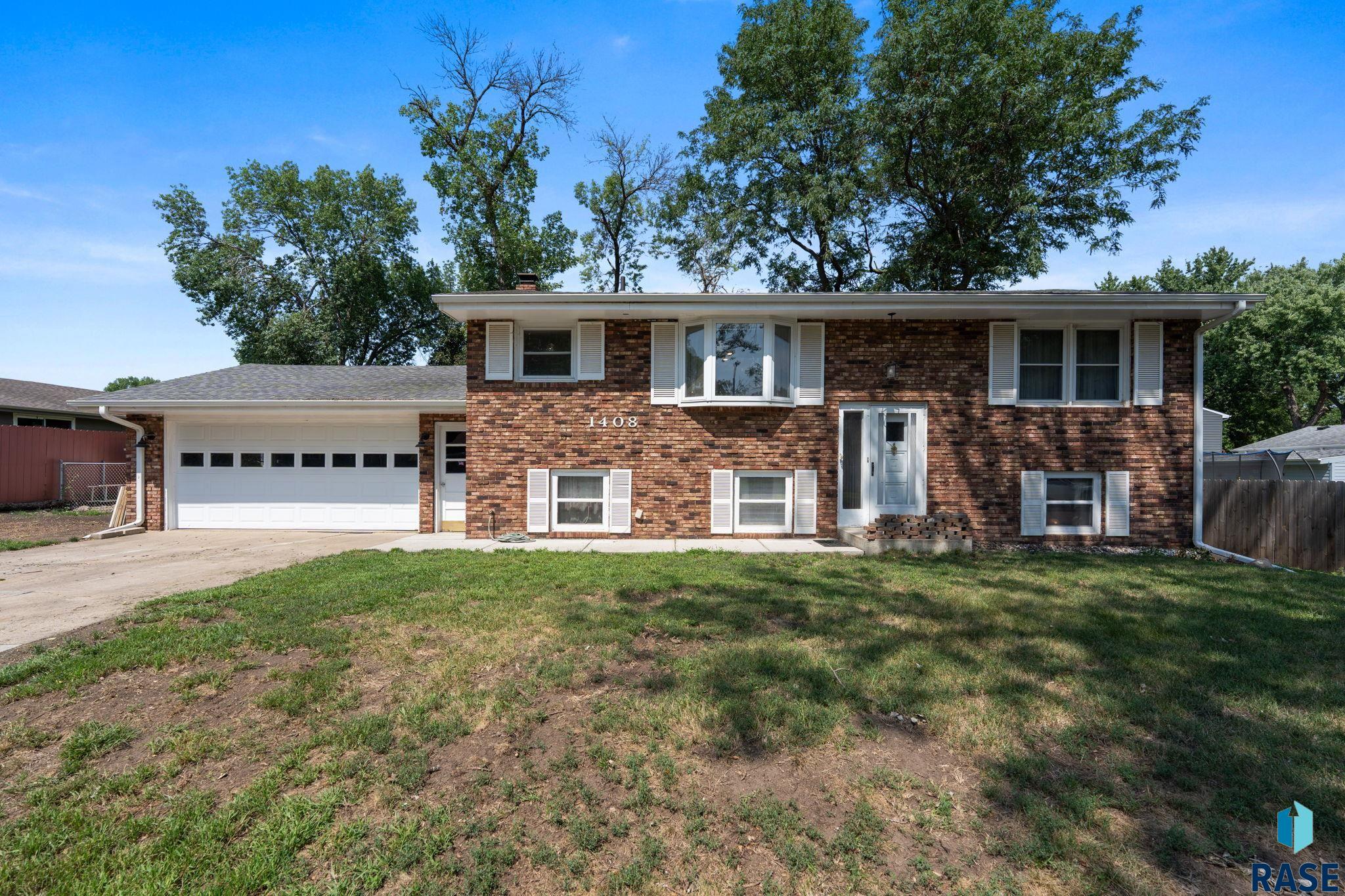 1408 E Sylvan Circle — photo