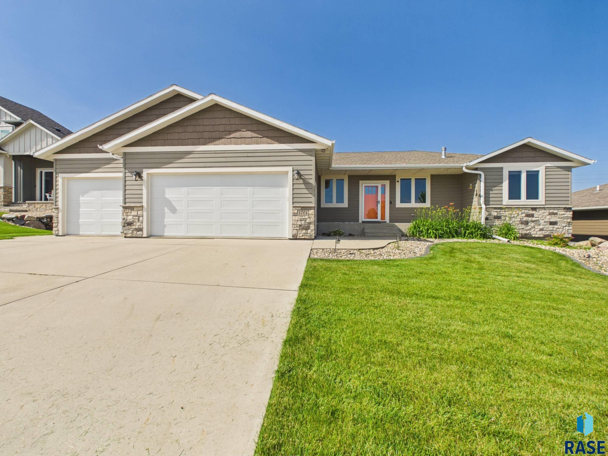 1701 W River Bend Street — photo