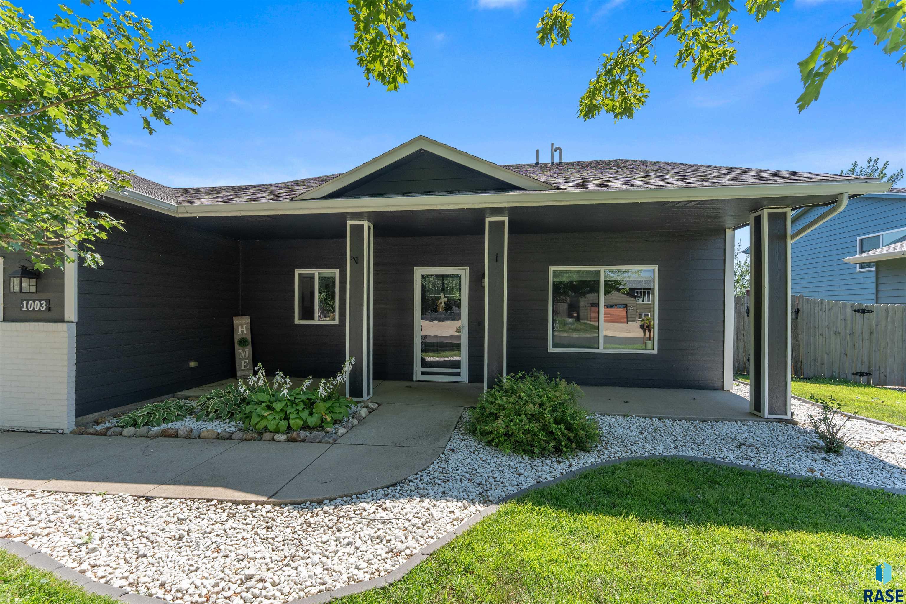 1003 Ash Grove Street — photo