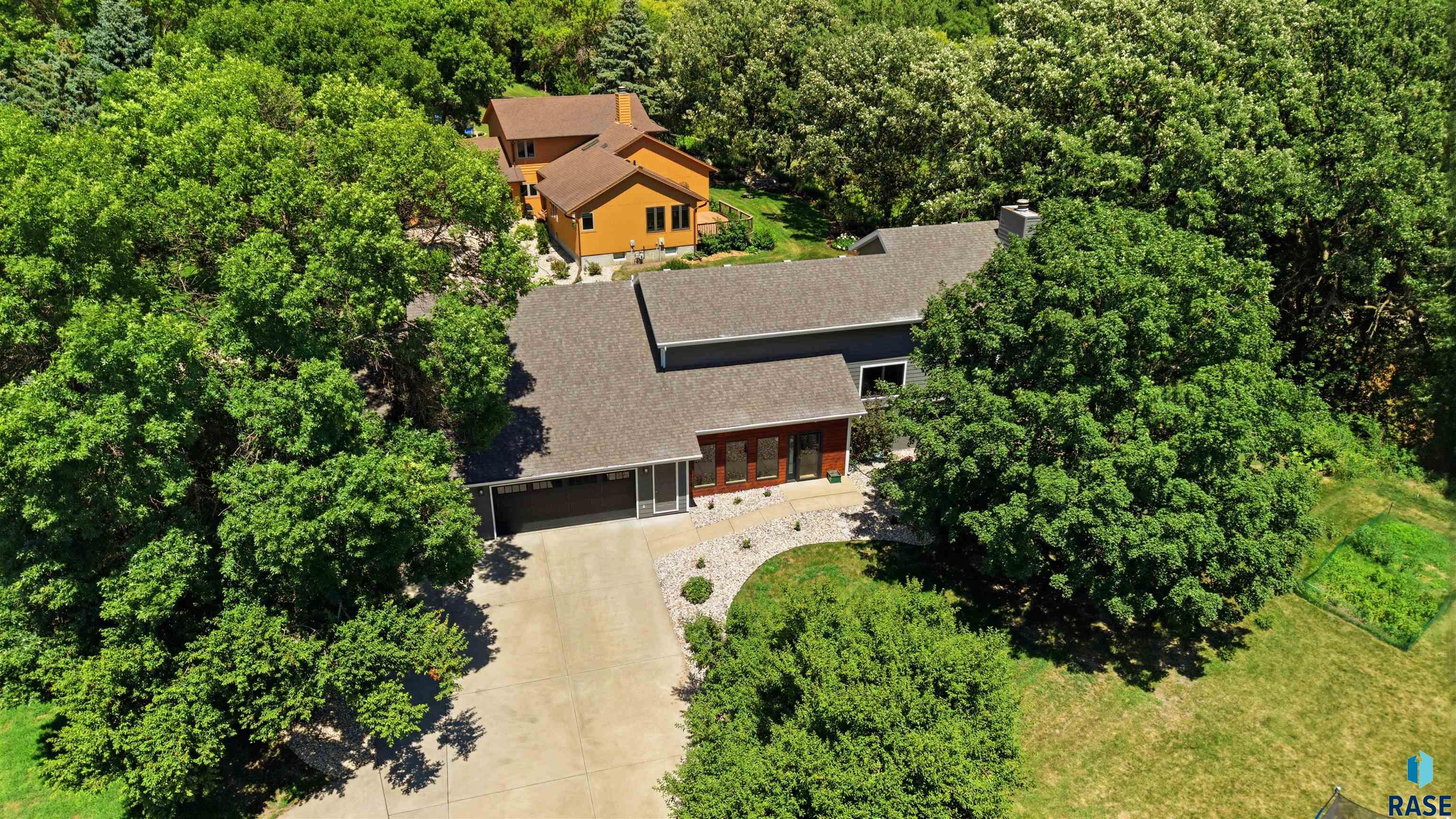 1608 E Rushmore Drive, Brandon, SD 57005 — photo 2