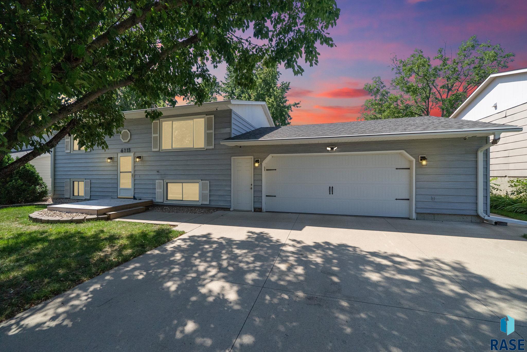 6113 W Cheyenne Drive — photo