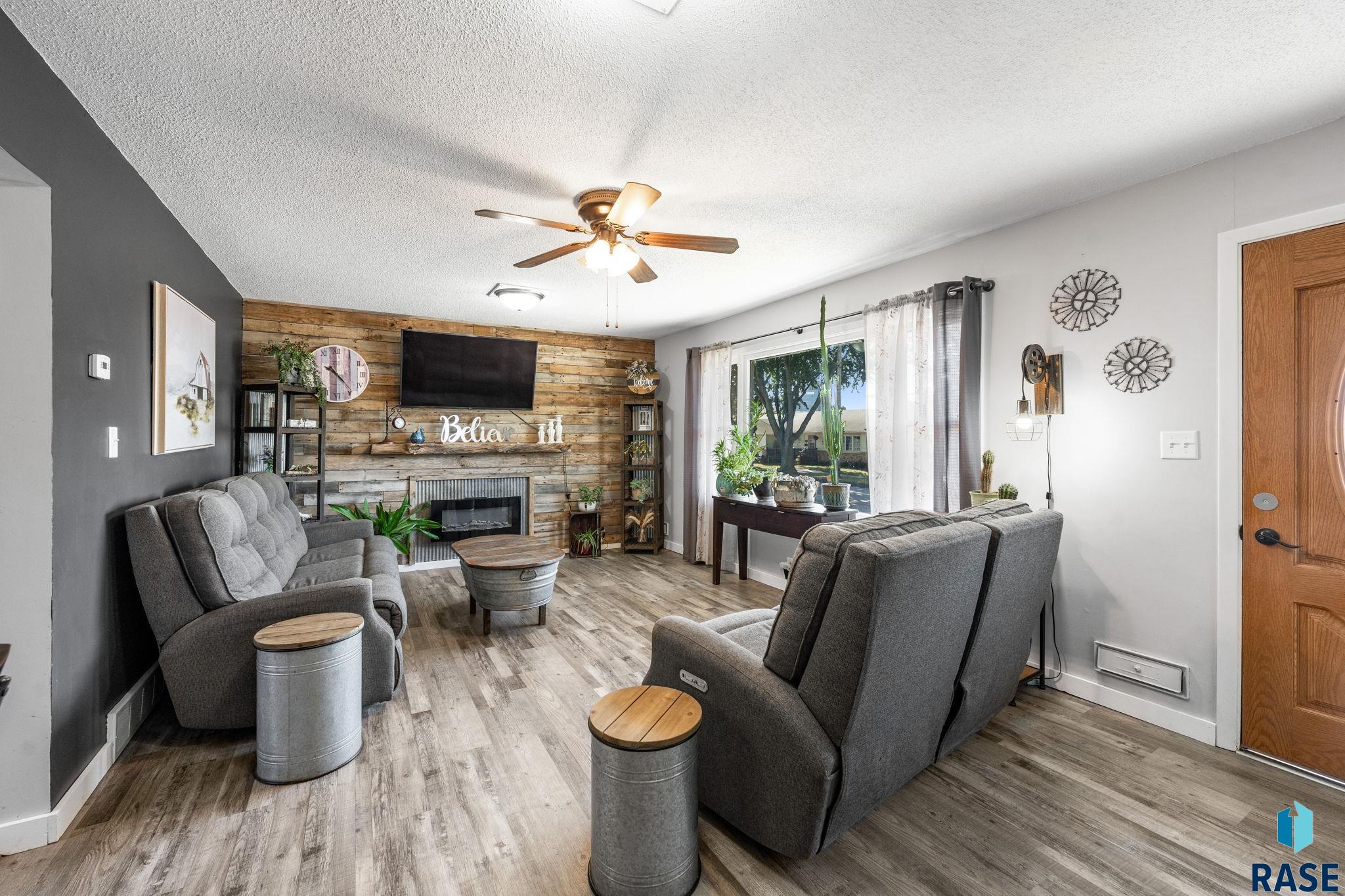 206 E 4th Street, Dell Rapids, SD 57022 — photo 3