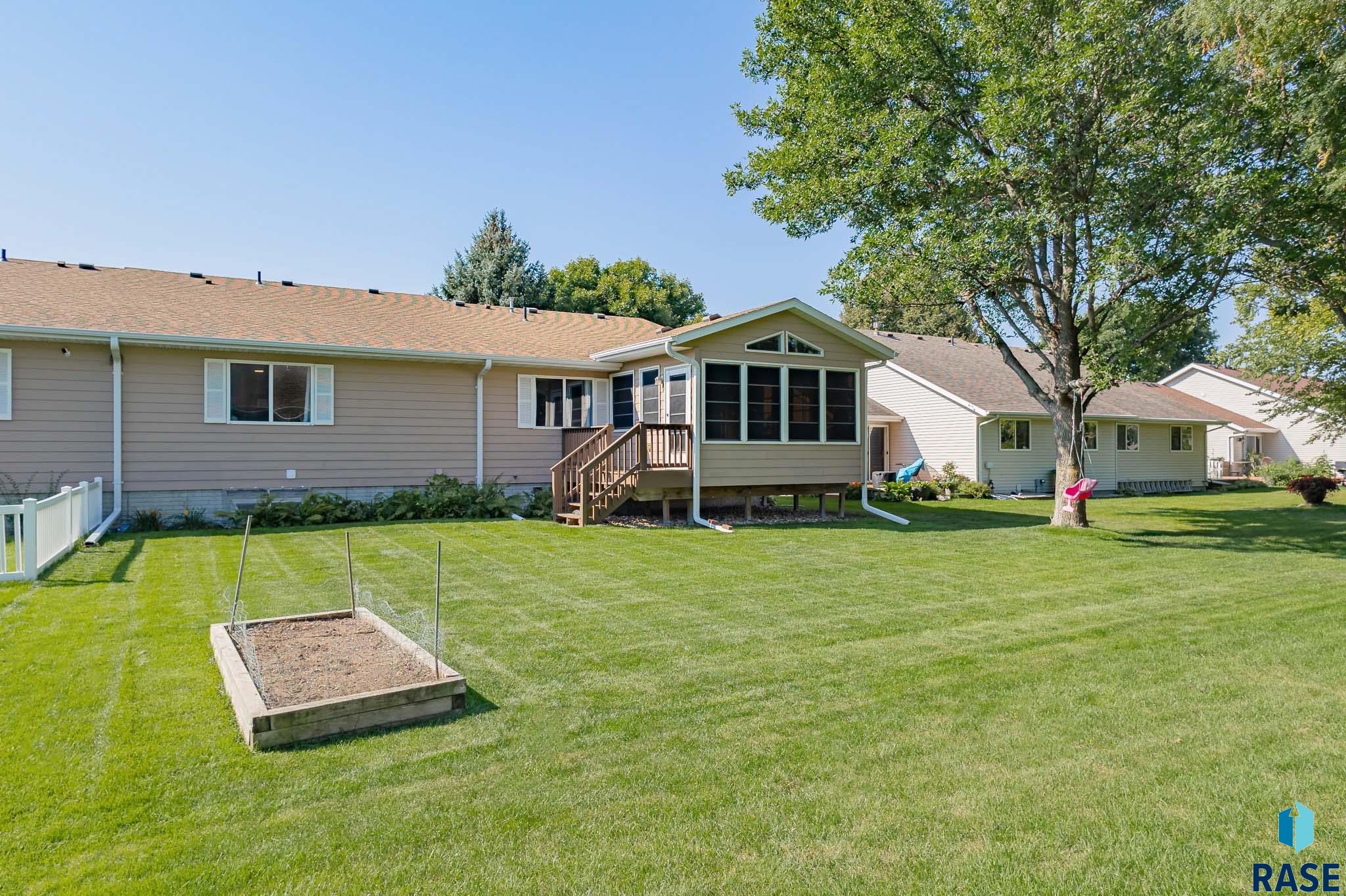 1108 E Jane Lane, Sioux Falls, SD 57108 — photo 2