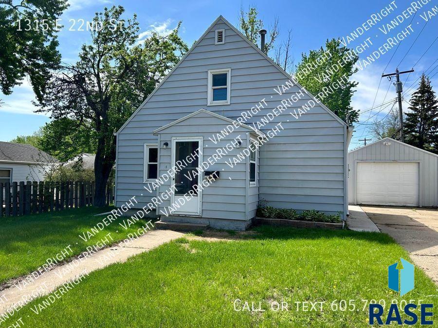1315 E 22nd Street — photo