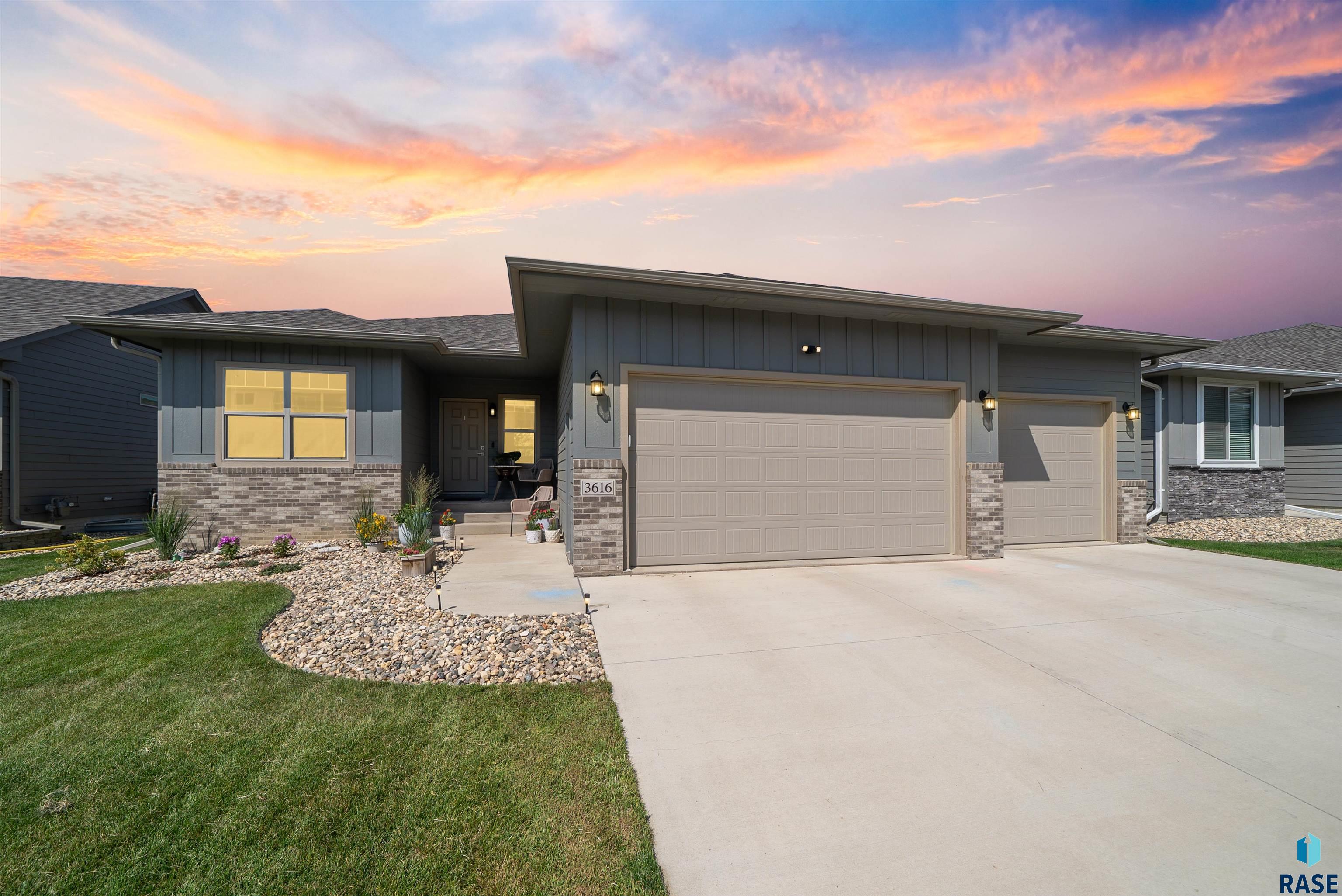 3616 E Sage Grass Street — photo