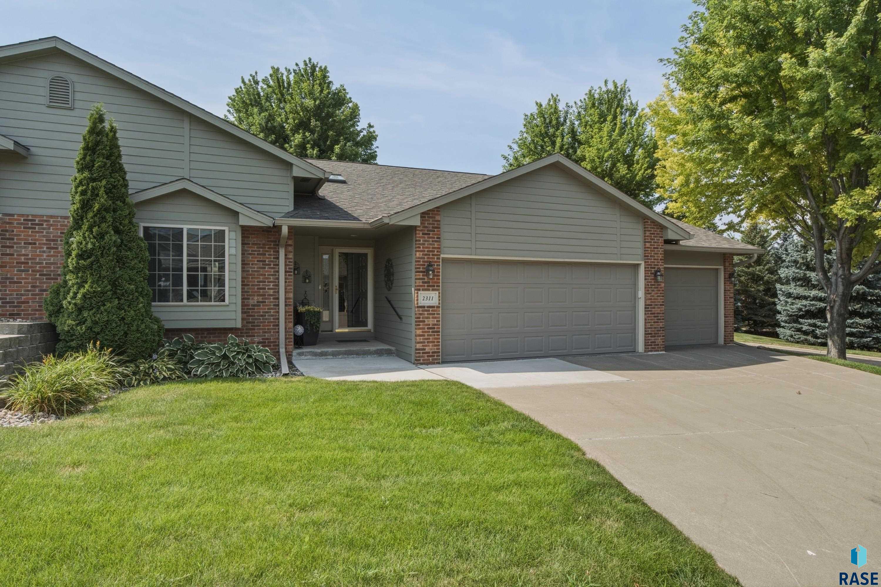 2311 W Brook Haven Place — photo