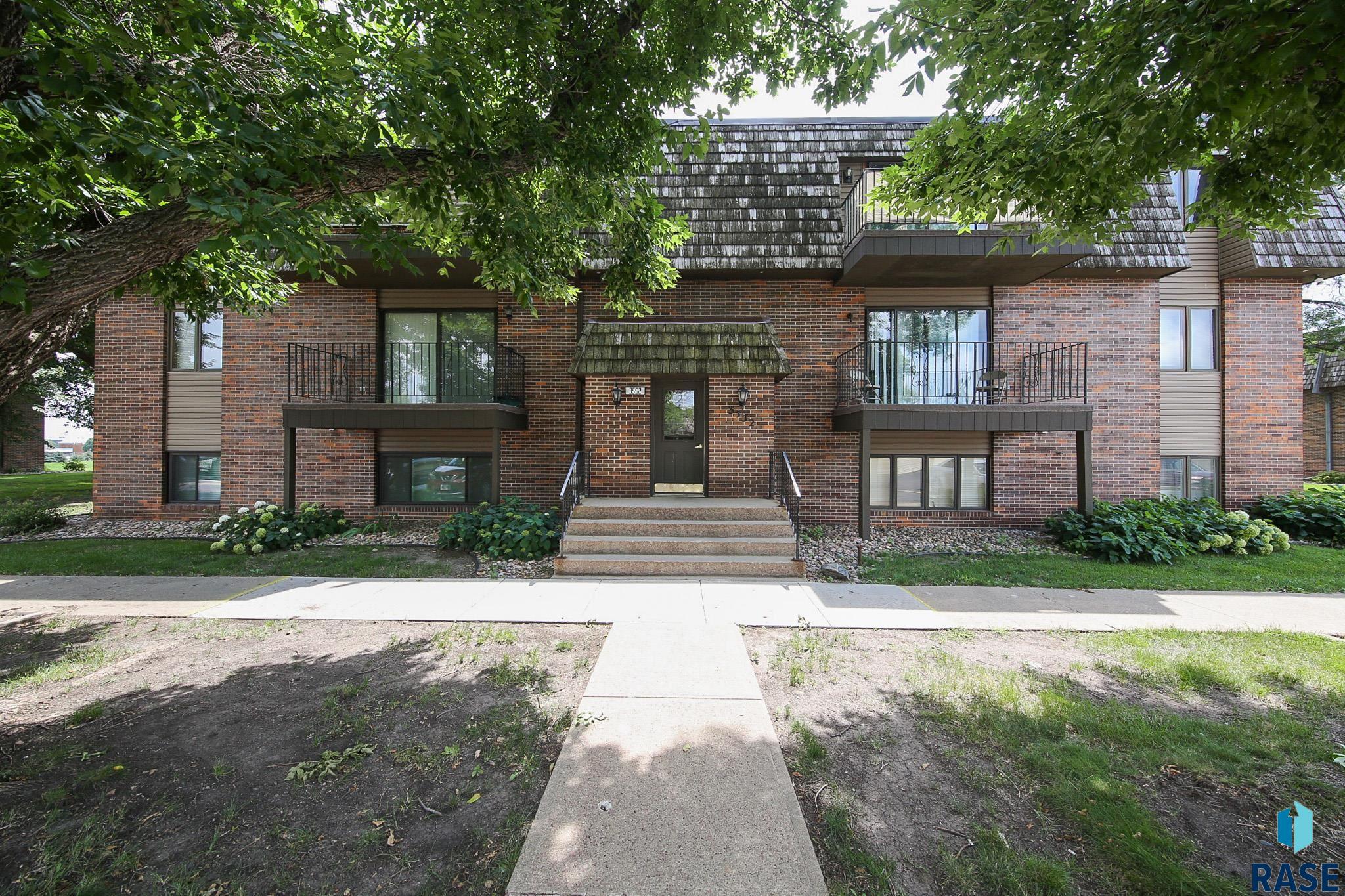 3552 S Gateway Boulevard 301 — photo