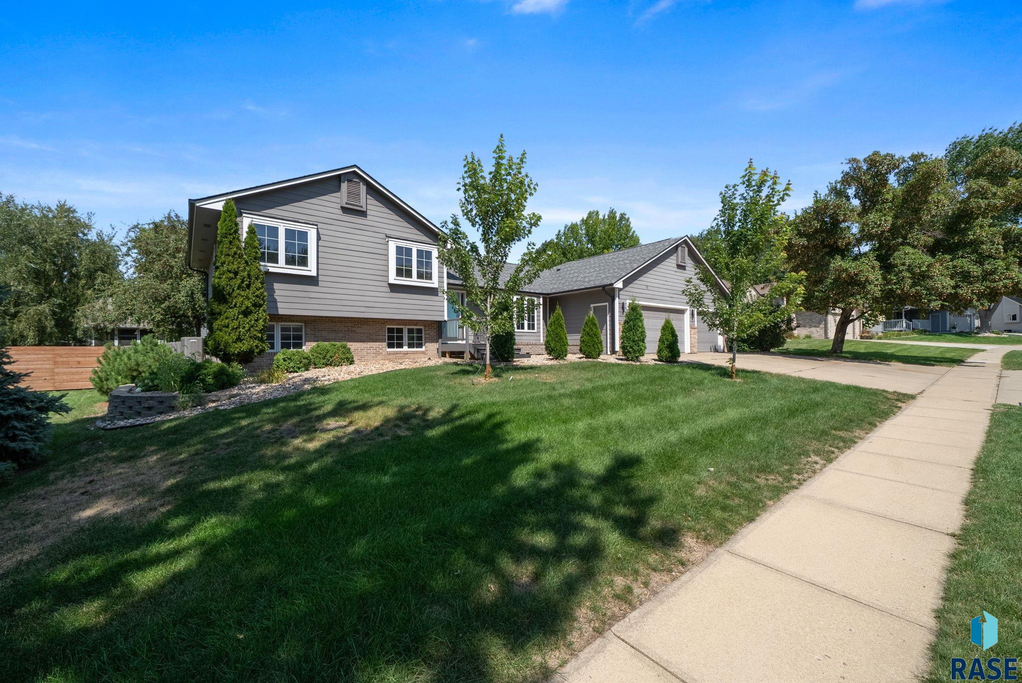 900 E 64th Street, Sioux Falls, SD 57108 — photo 2