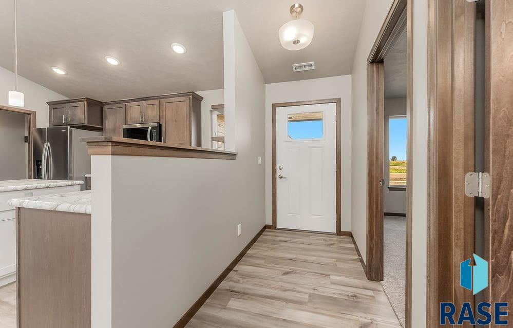 1115 E Wayne Place, Tea, SD 57064 — photo 2