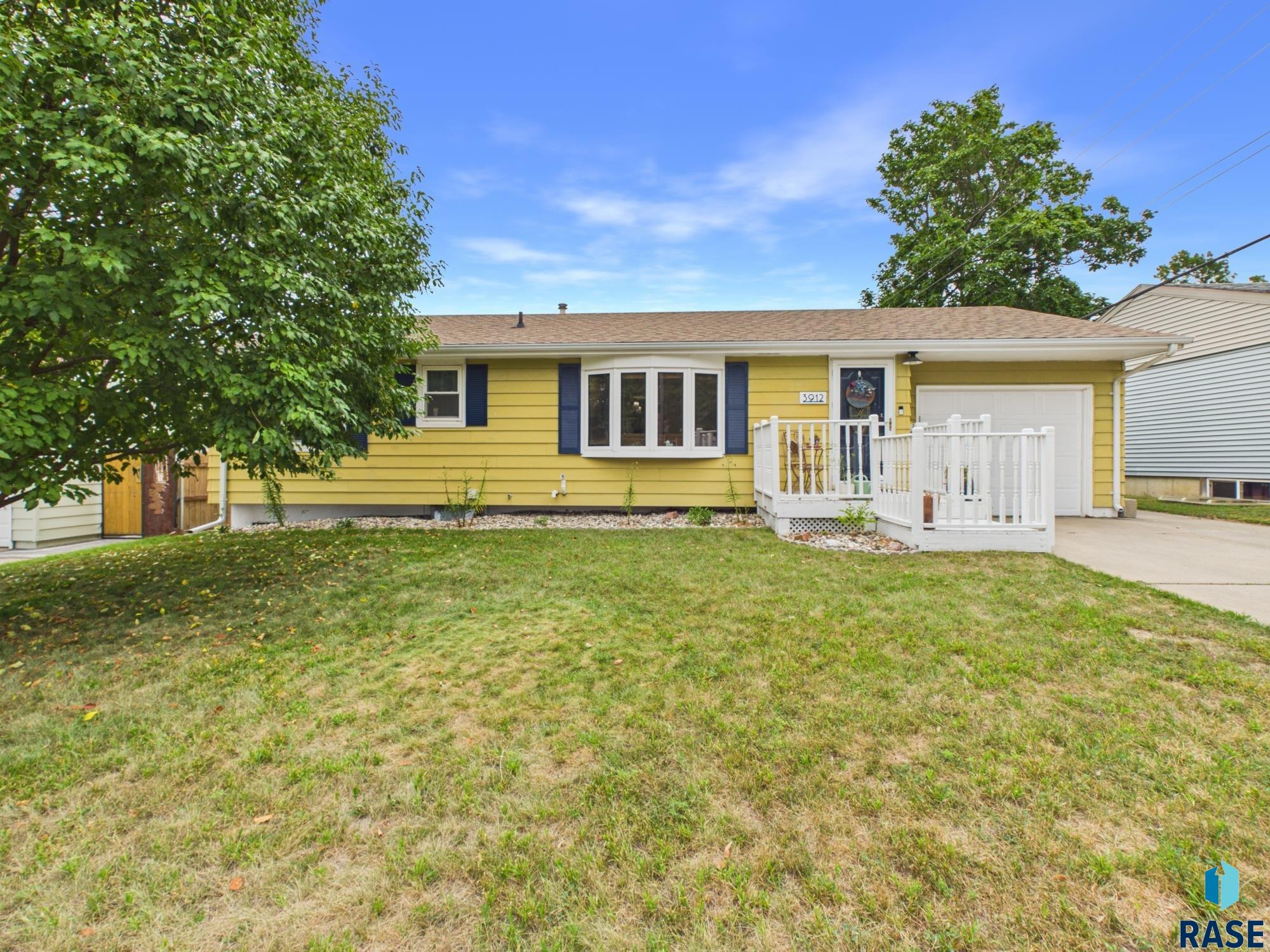 3912 E Claudette Drive — photo