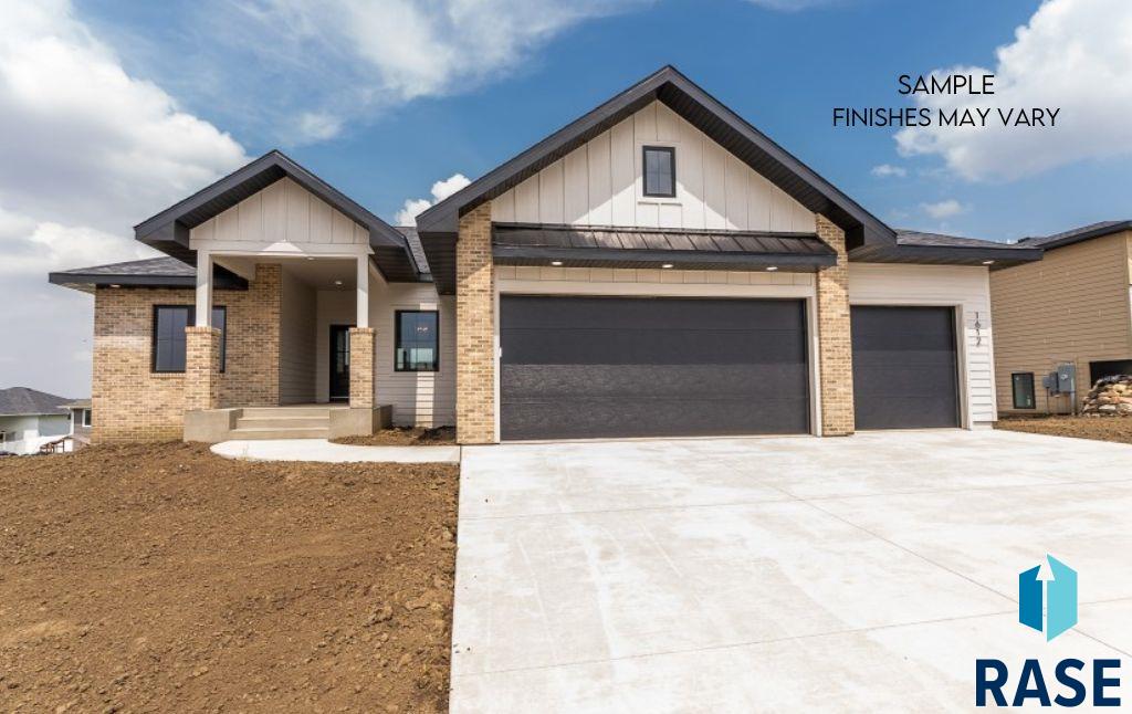 5600 E Saddle Ridge Circle — photo