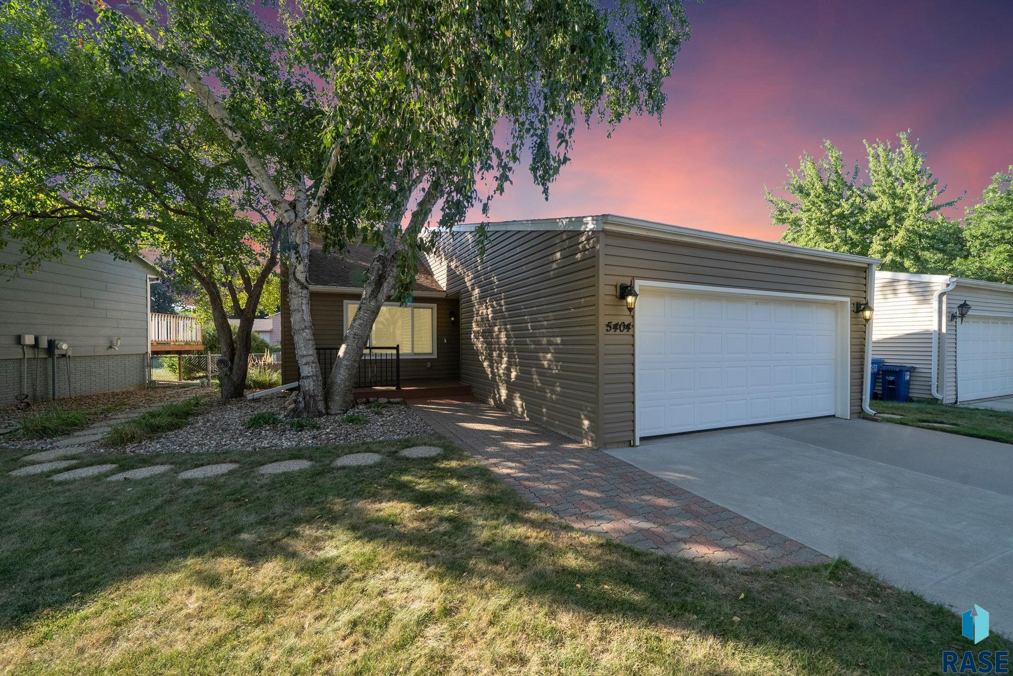 5404 W Chelsea Drive — photo
