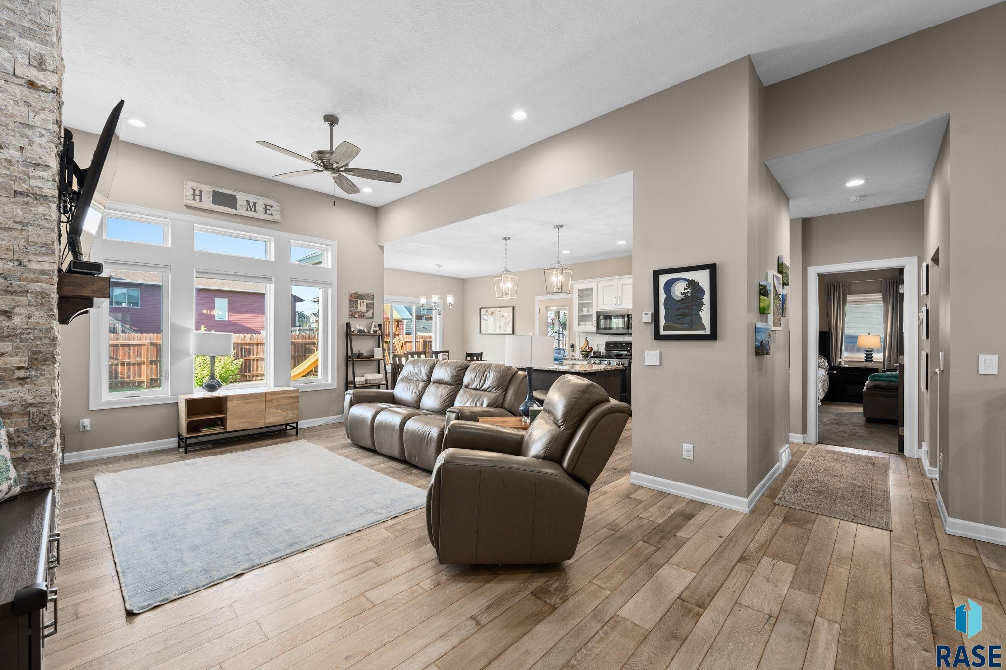 7104 E 38th Street, Sioux Falls, SD 57110 — photo 2