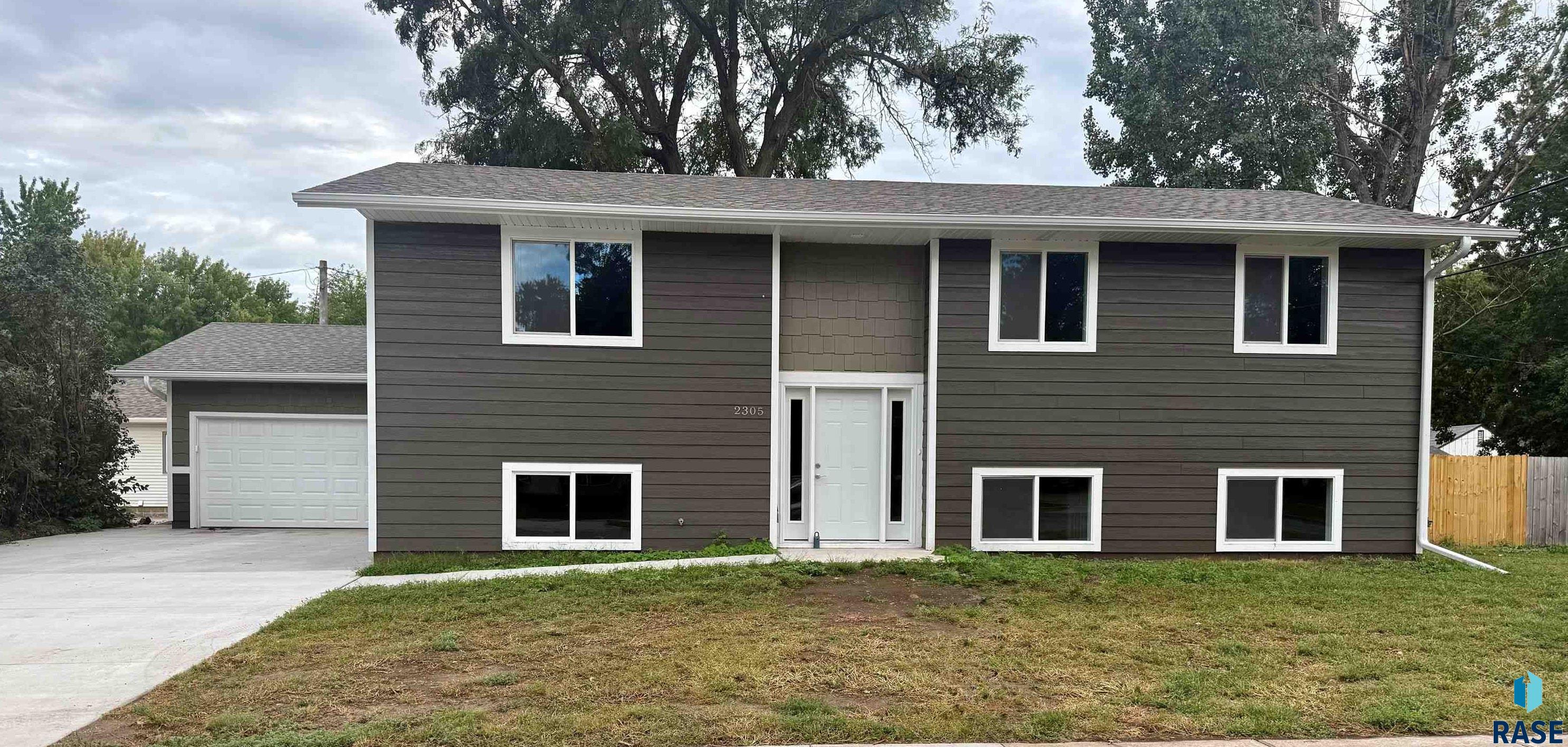 2305 W Rice Street — photo