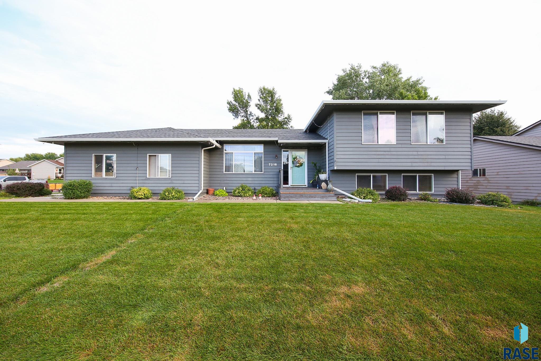 7216 W Strabane Street — photo