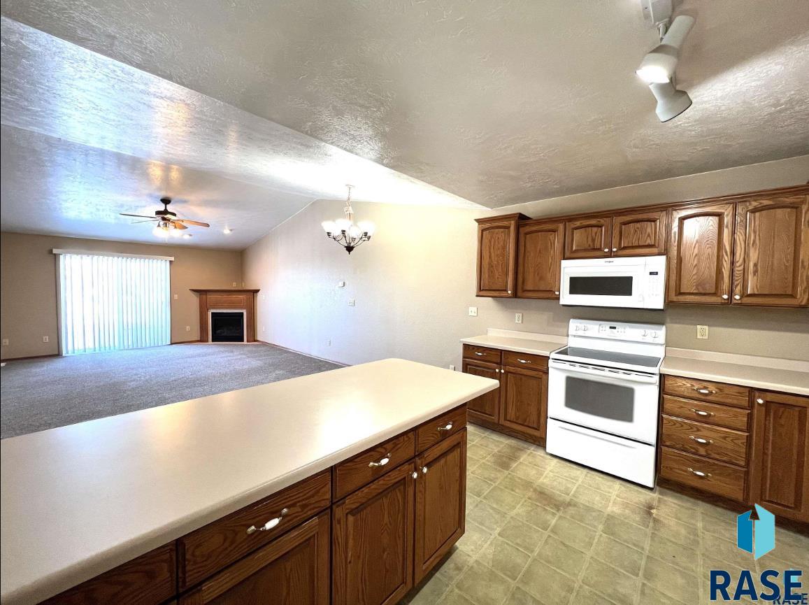 3100 E Bragstad Drive, Sioux Falls, SD 57103 — photo 2