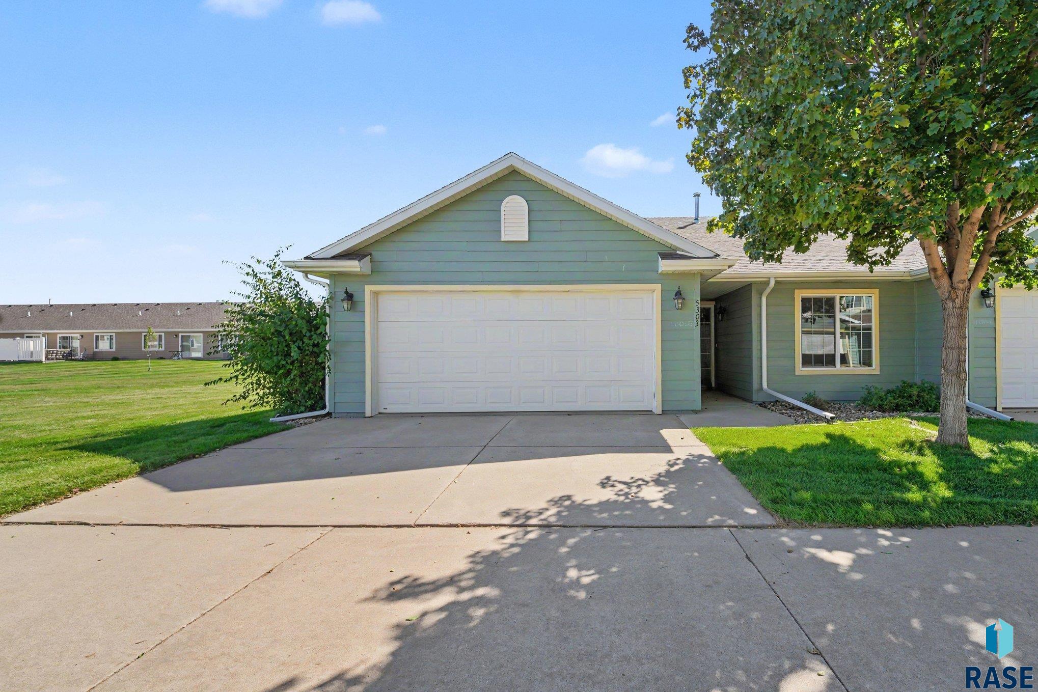 5303 W Sourwood Place — photo
