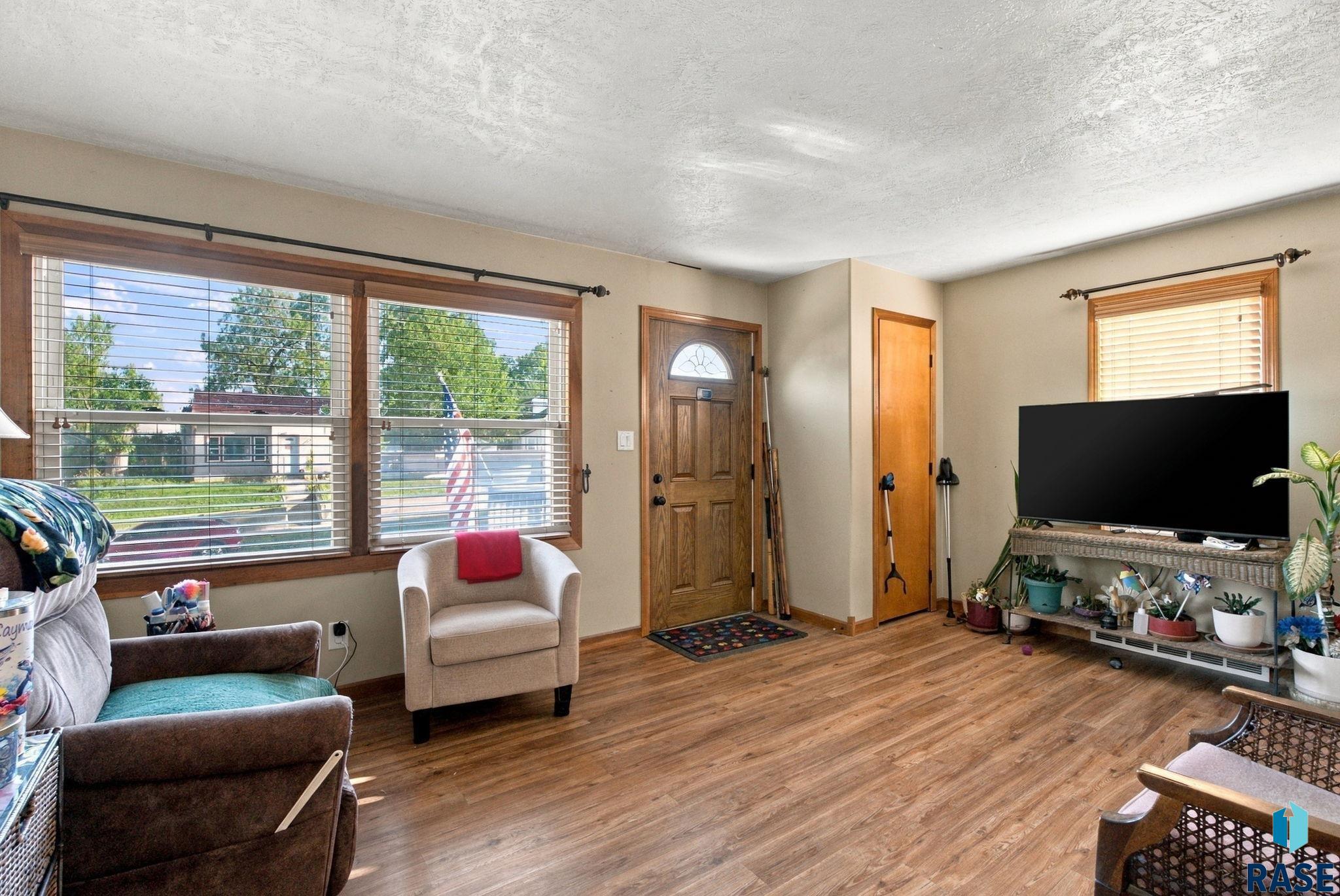 2111 E 11th Street, Sioux Falls, SD 57103 — photo 3