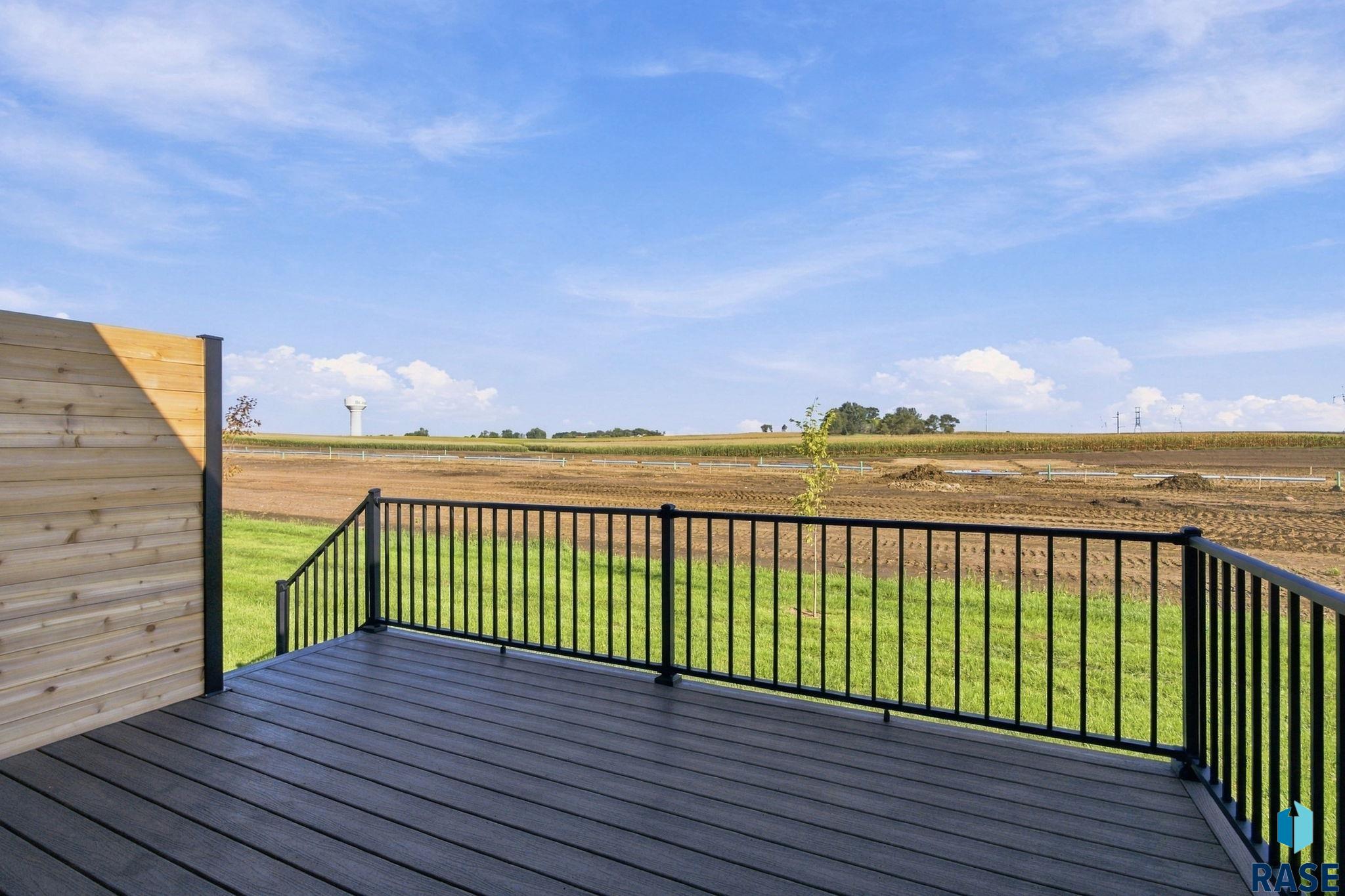 2812 E Hazelnut Street, Brandon, SD 57005 — photo 2
