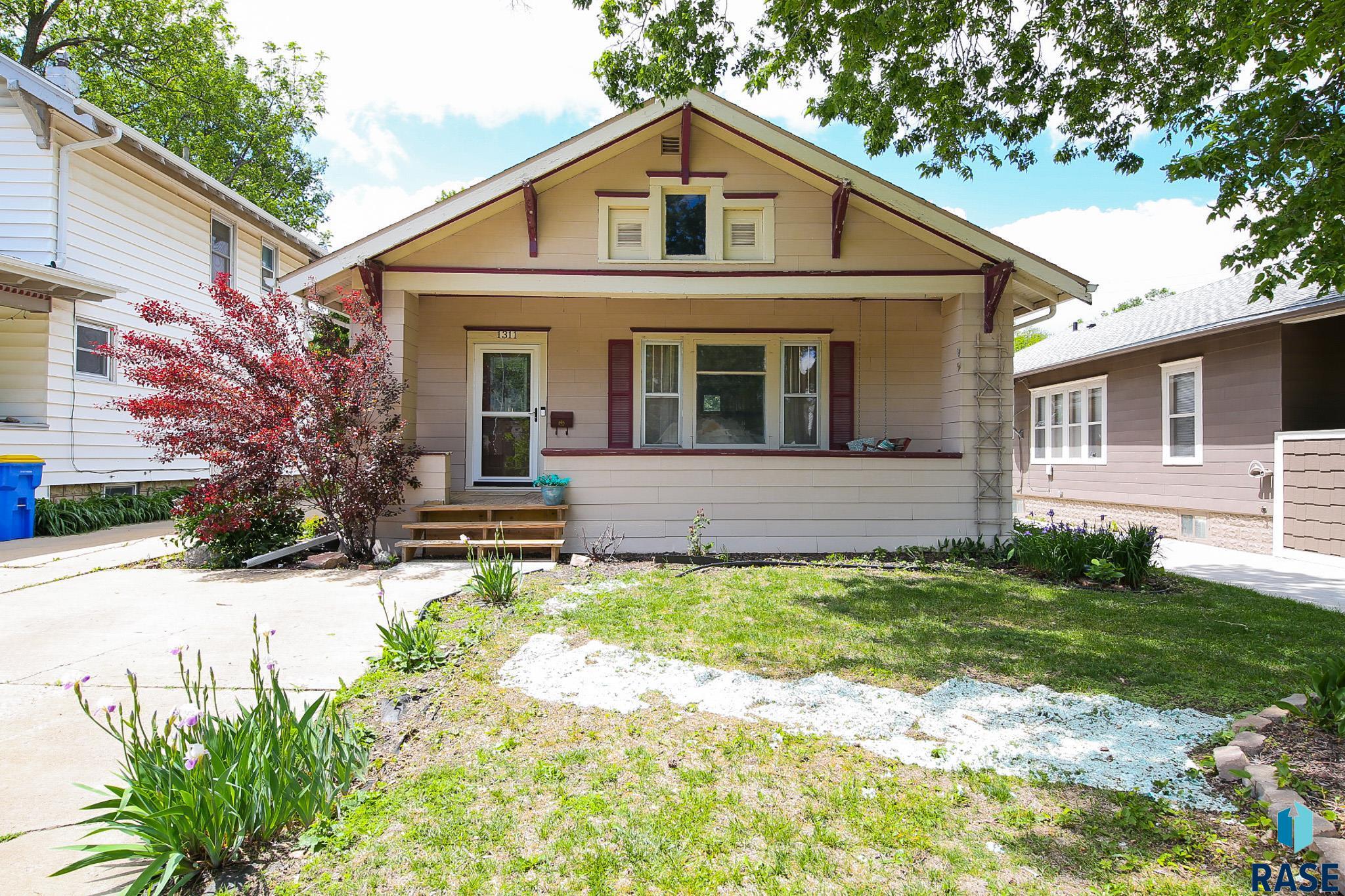 1311 S Summit Avenue — photo