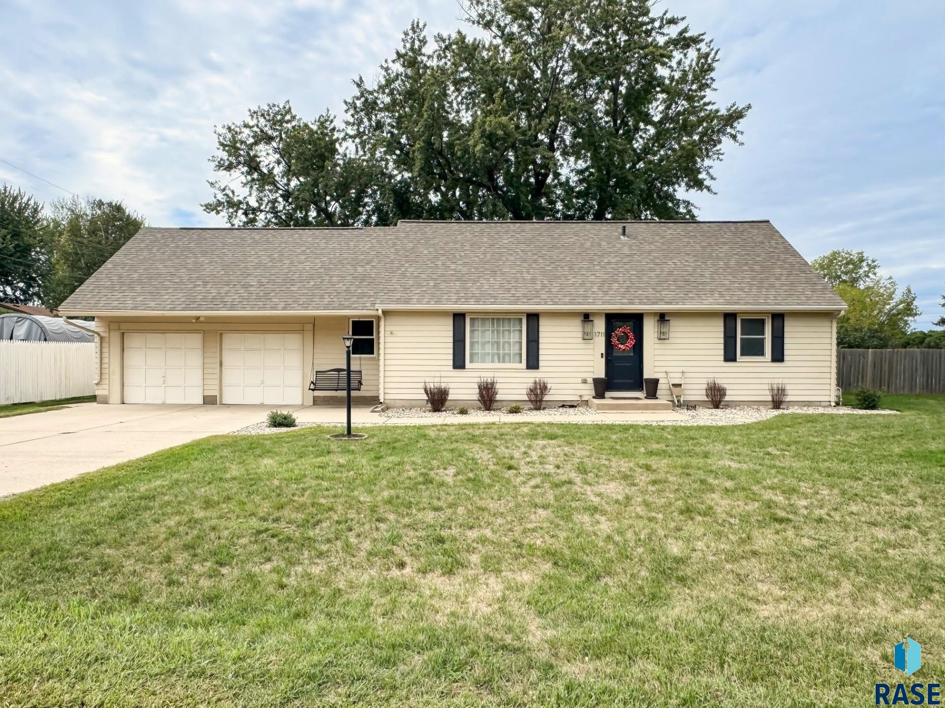 1711 N Wedgewood Road — photo