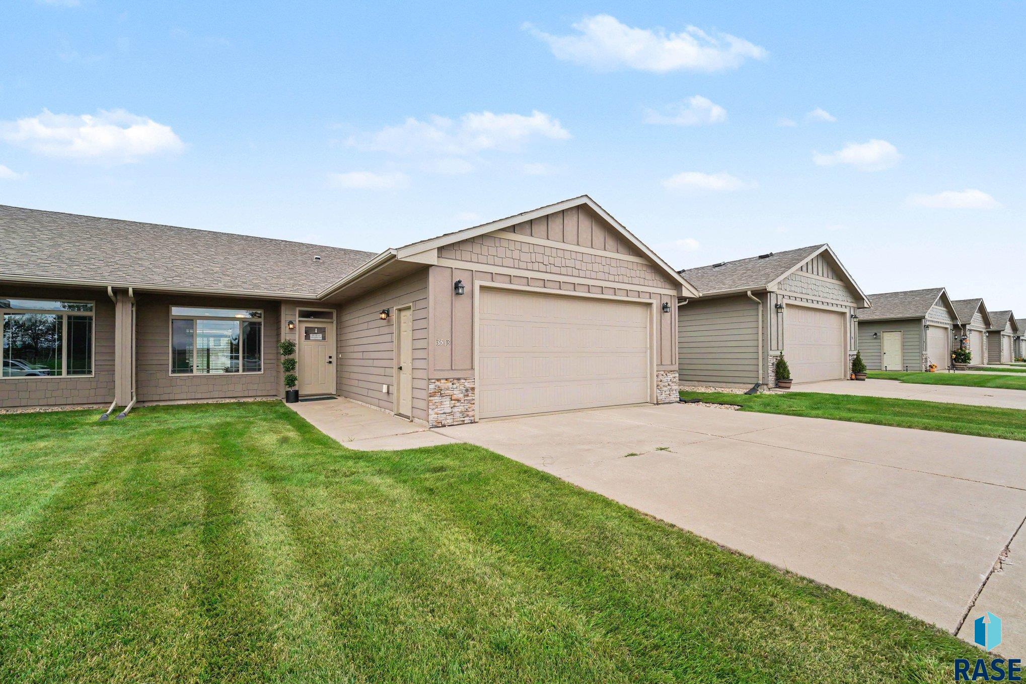 3513 E Bison Trail — photo